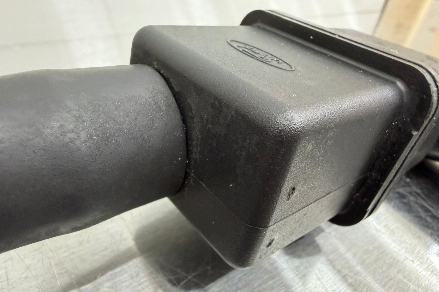 99-04 Ford Mustang Air Intake Plenum Rubber Box Hose Tube OEM M536M #03