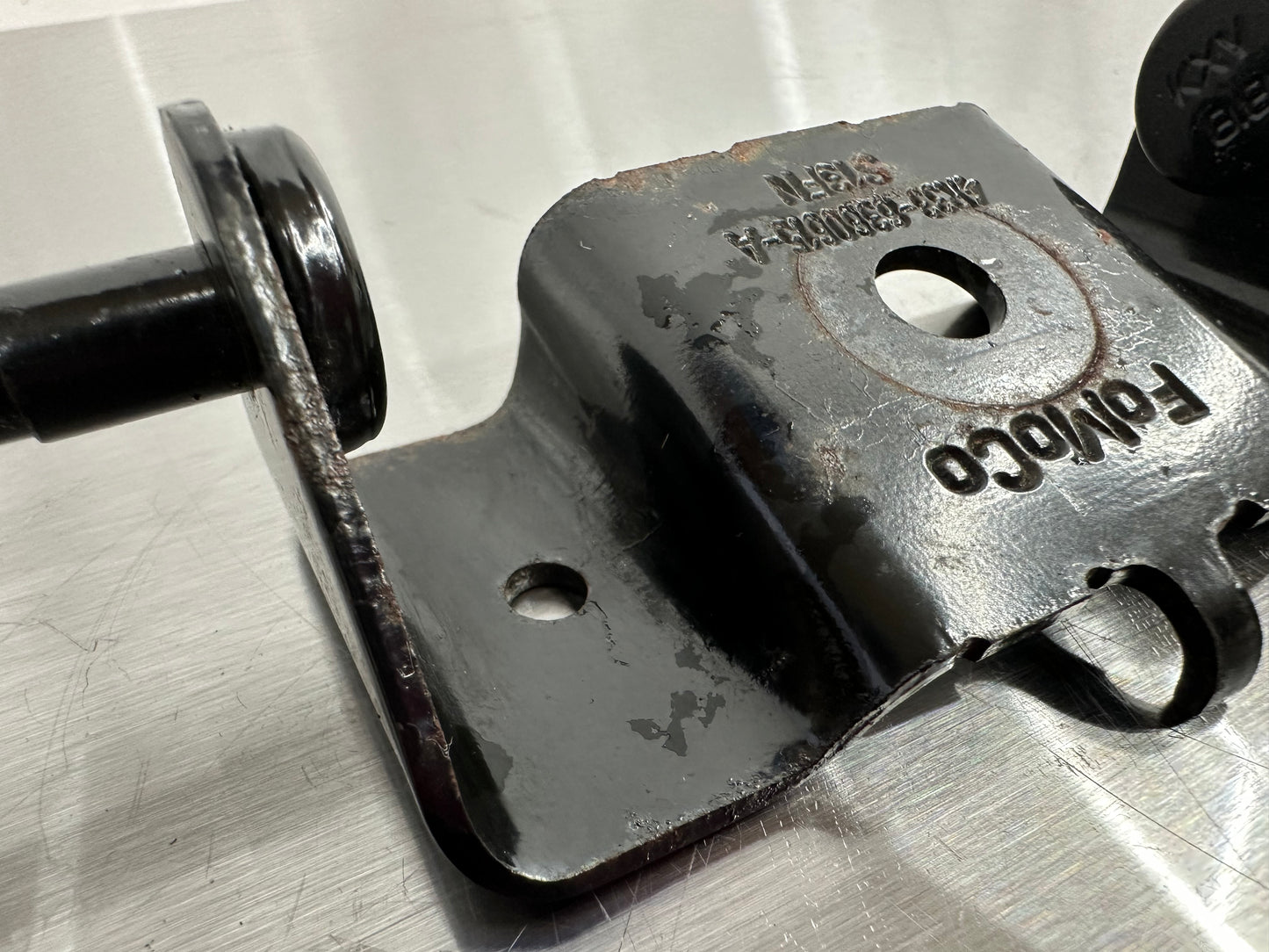 05-14 Ford Mustang Rear Seat Center Hinge OEM 4R33-6360615-A #00
