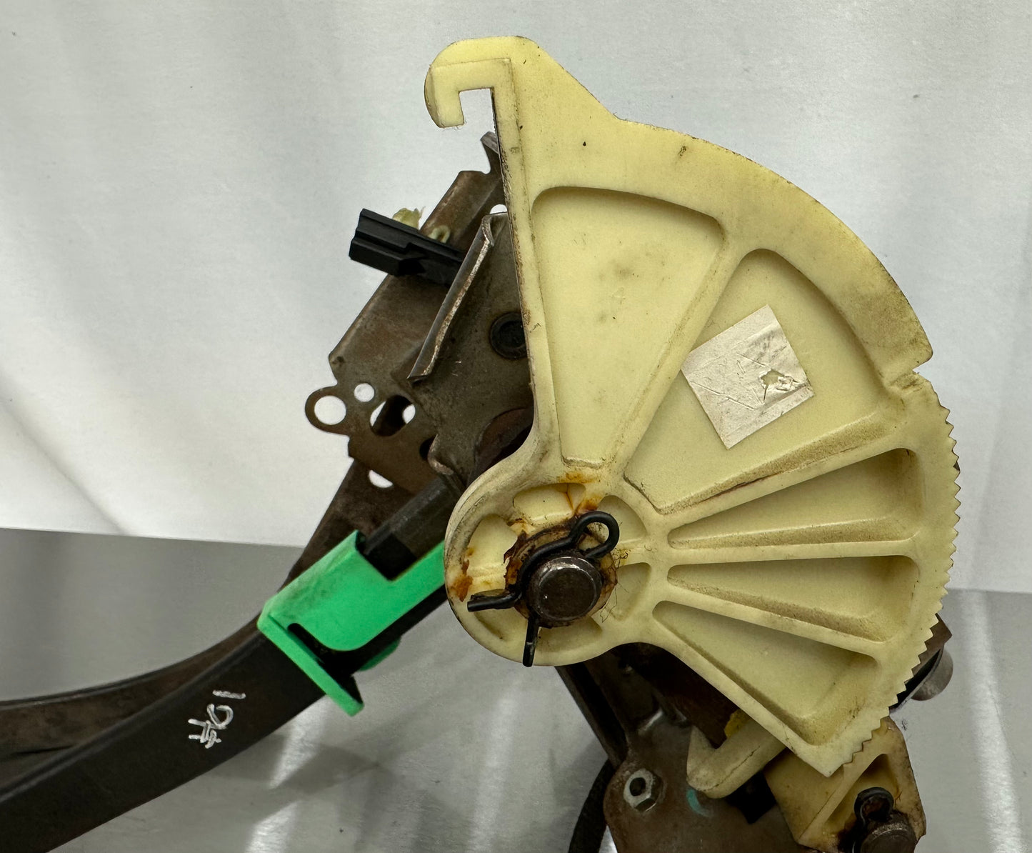 99-04 Ford Mustang Manual Clutch and Brake Pedal Assembly OEM #01