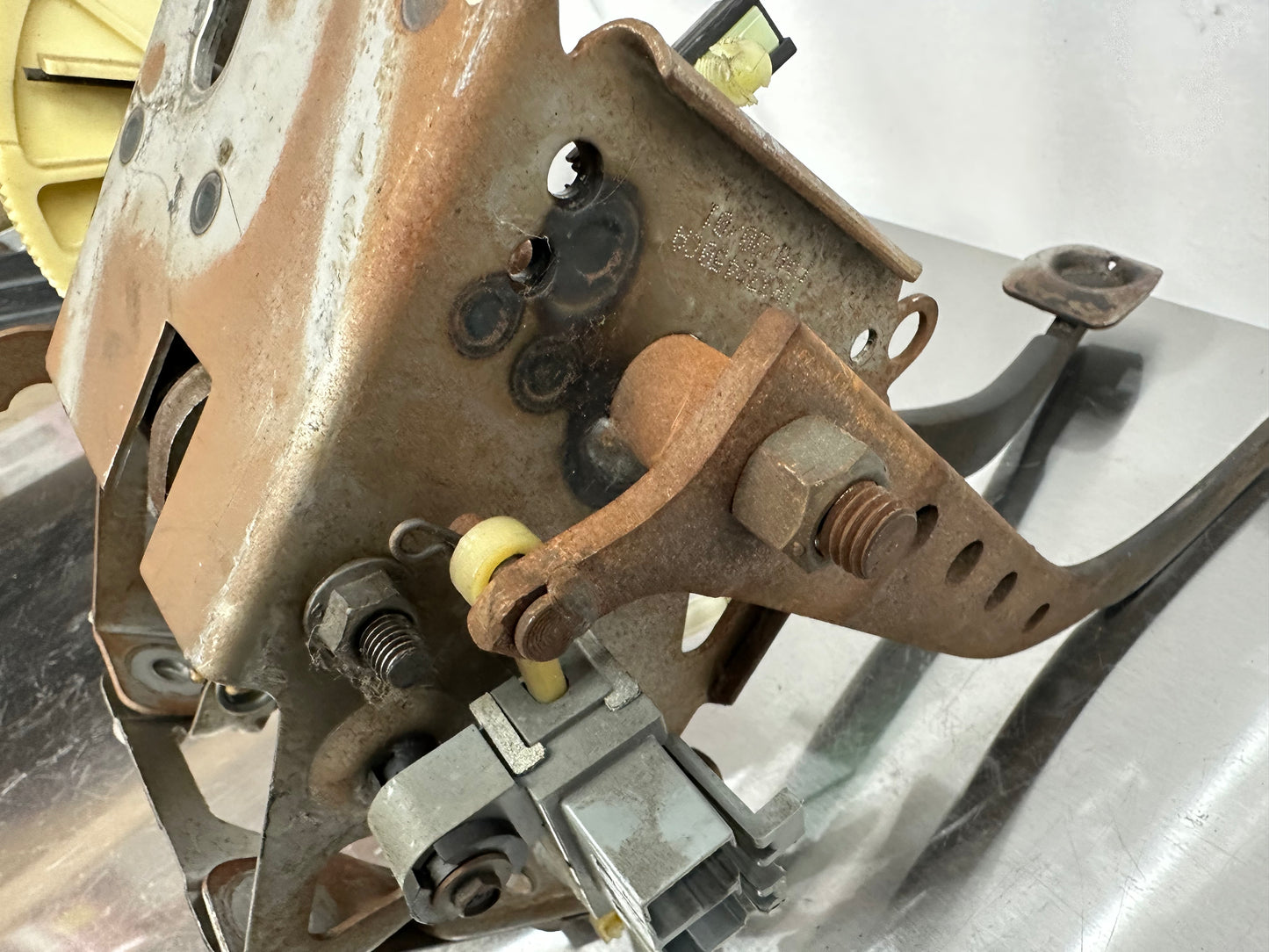 99-04 Ford Mustang Manual Clutch and Brake Pedal Assembly OEM #01