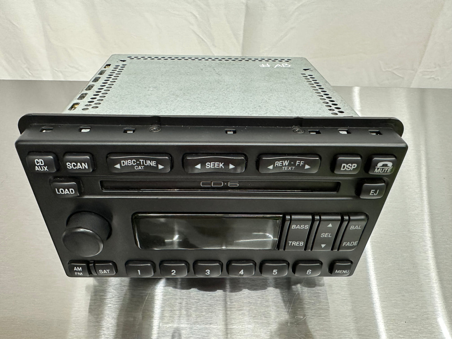 04-05 Ford Expedition Explorer 6 CD Radio AM/FM 4L2T-18C815-CE OEM #AB