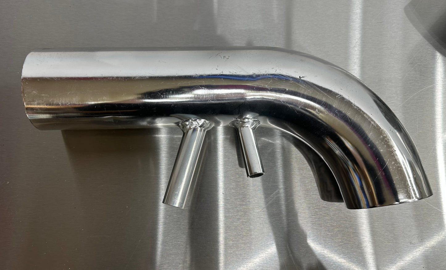 96-04 Ford Mustang 4.6 L Cold Air Intake Tubing