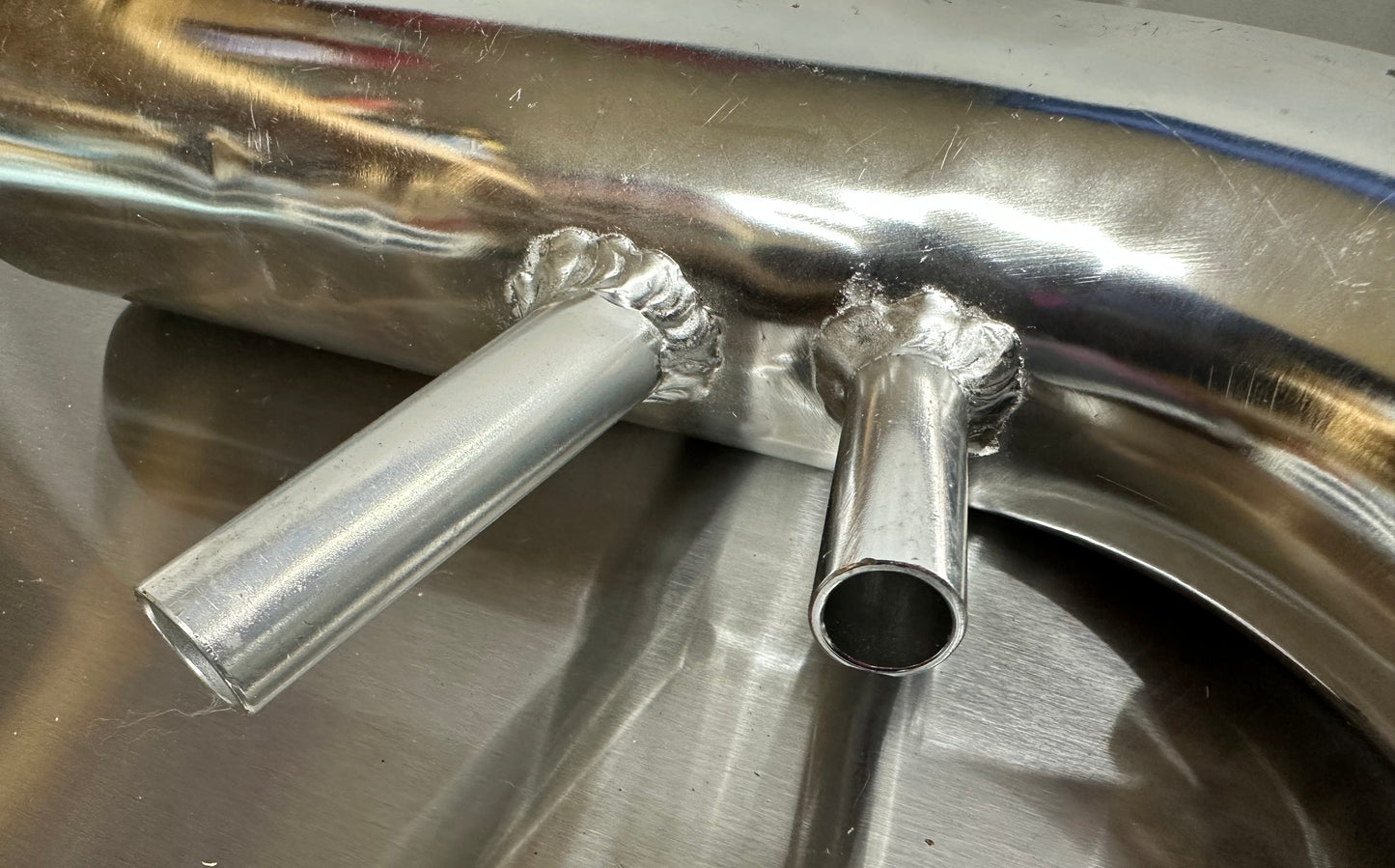 96-04 Ford Mustang 4.6 L Cold Air Intake Tubing