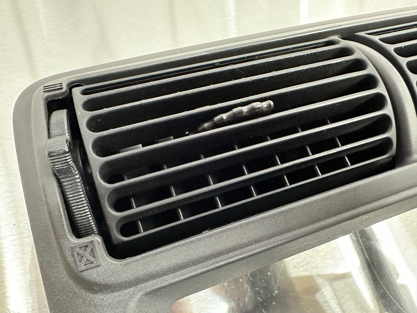 01-04 Ford Mustang Radio Bezel Center Dash Midnight Black OEM 1R3X-6304302-AD, 1R3X-6304302-ADW #01