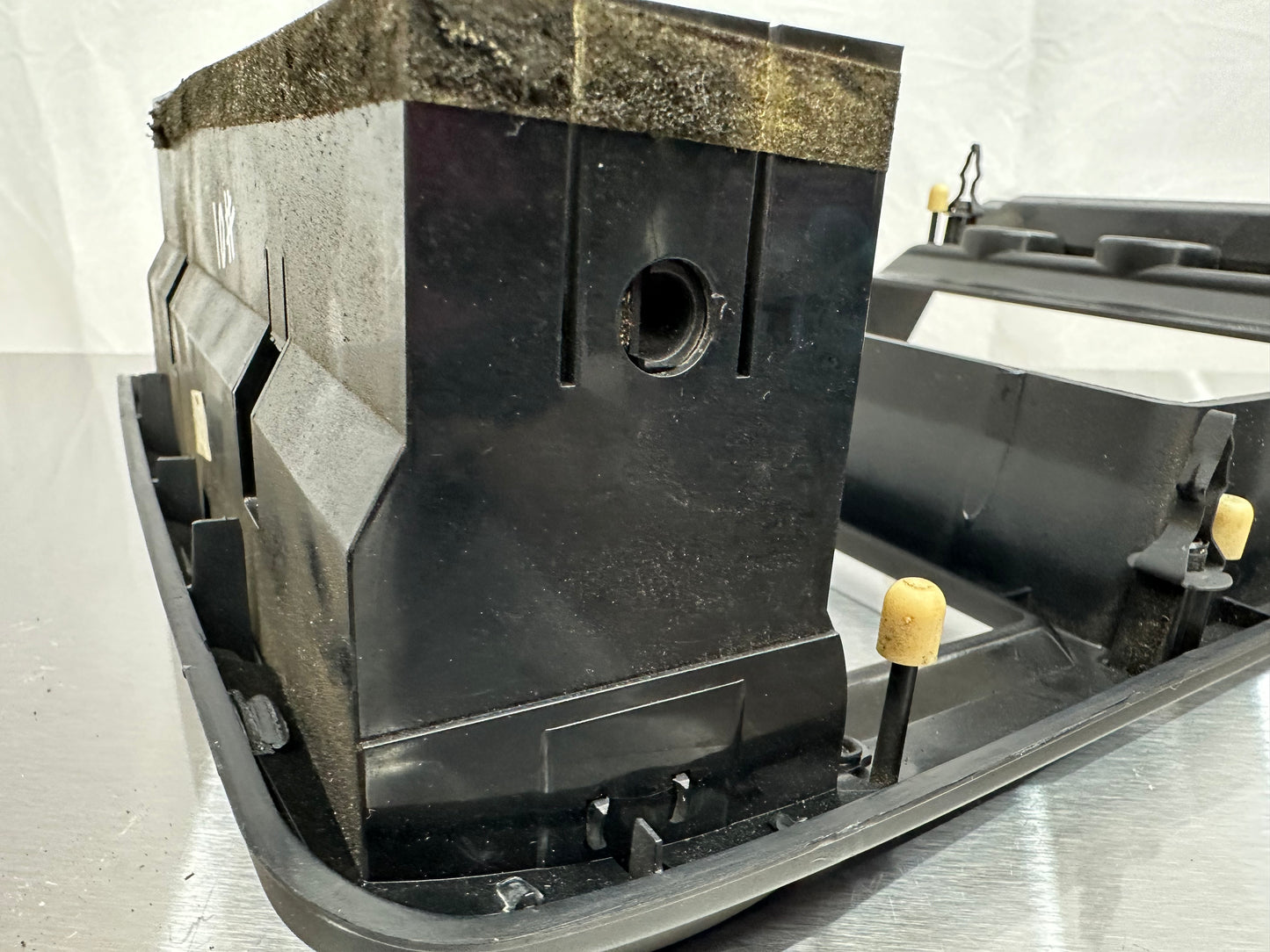 01-04 Ford Mustang Radio Bezel Center Dash Midnight Black OEM 1R3X-6304302-AD, 1R3X-6304302-ADW #01