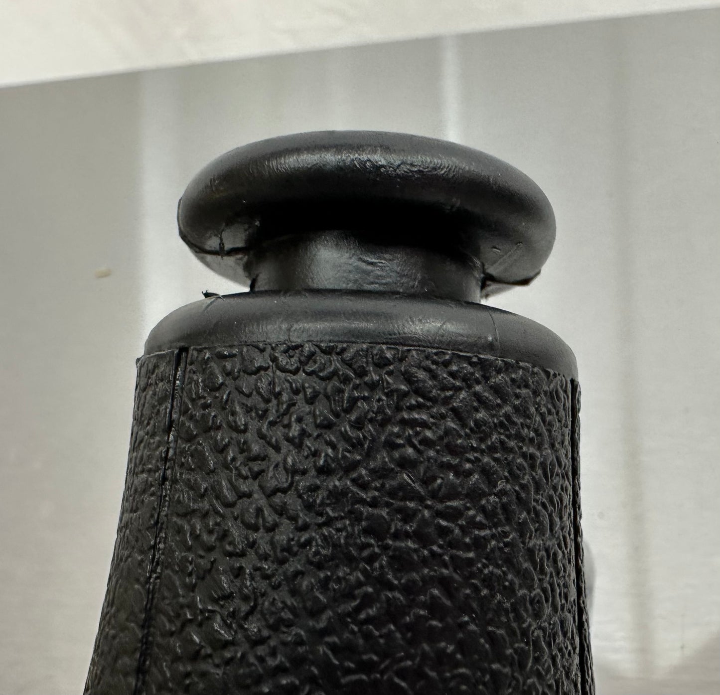 05-10 Ford Mustang 5 Speed Shift Knob Manual Transmission OEM #01