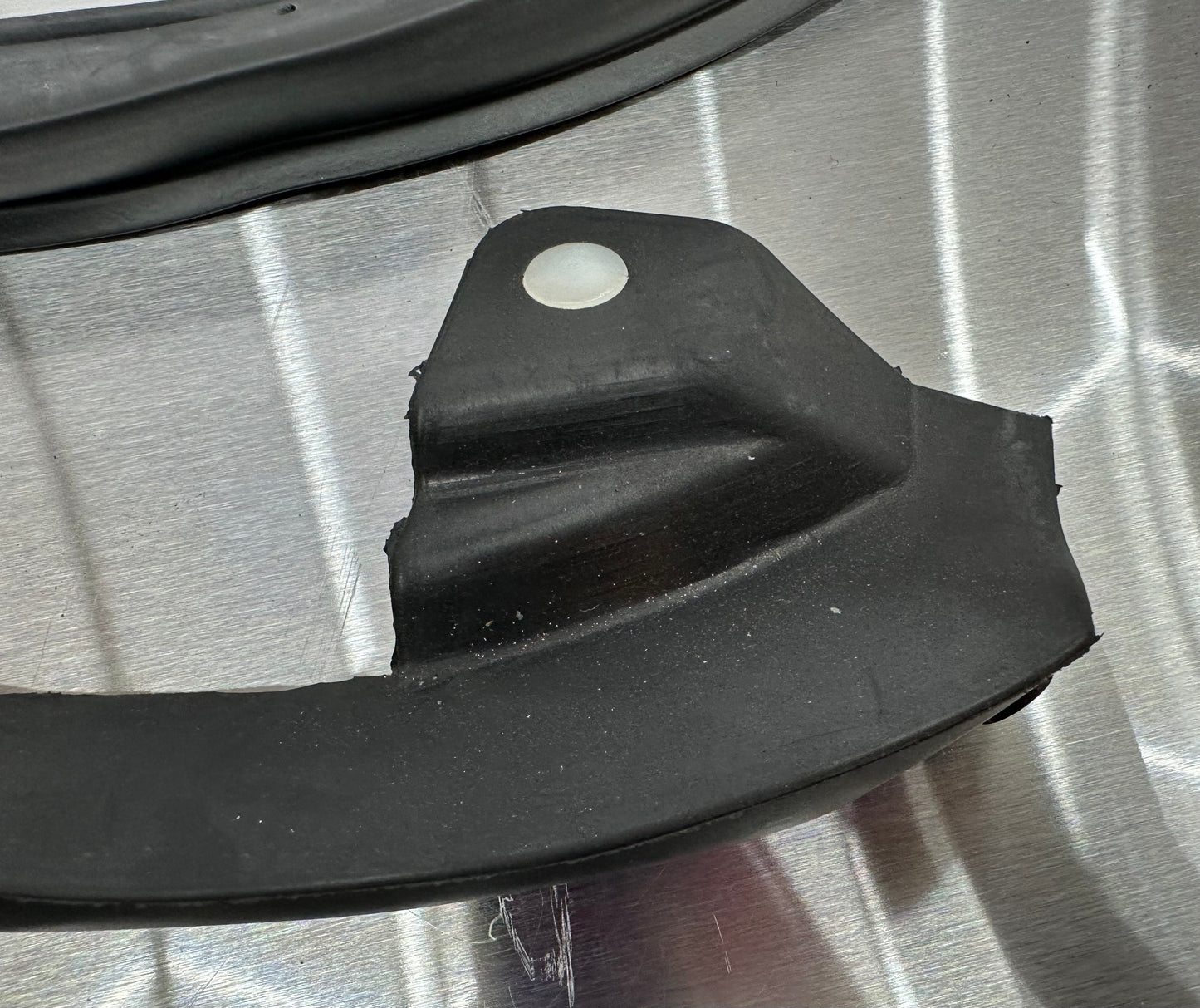 99-04 Ford Mustang LH/RH Upper Door Weatherstrip Seal Aftermarket #01