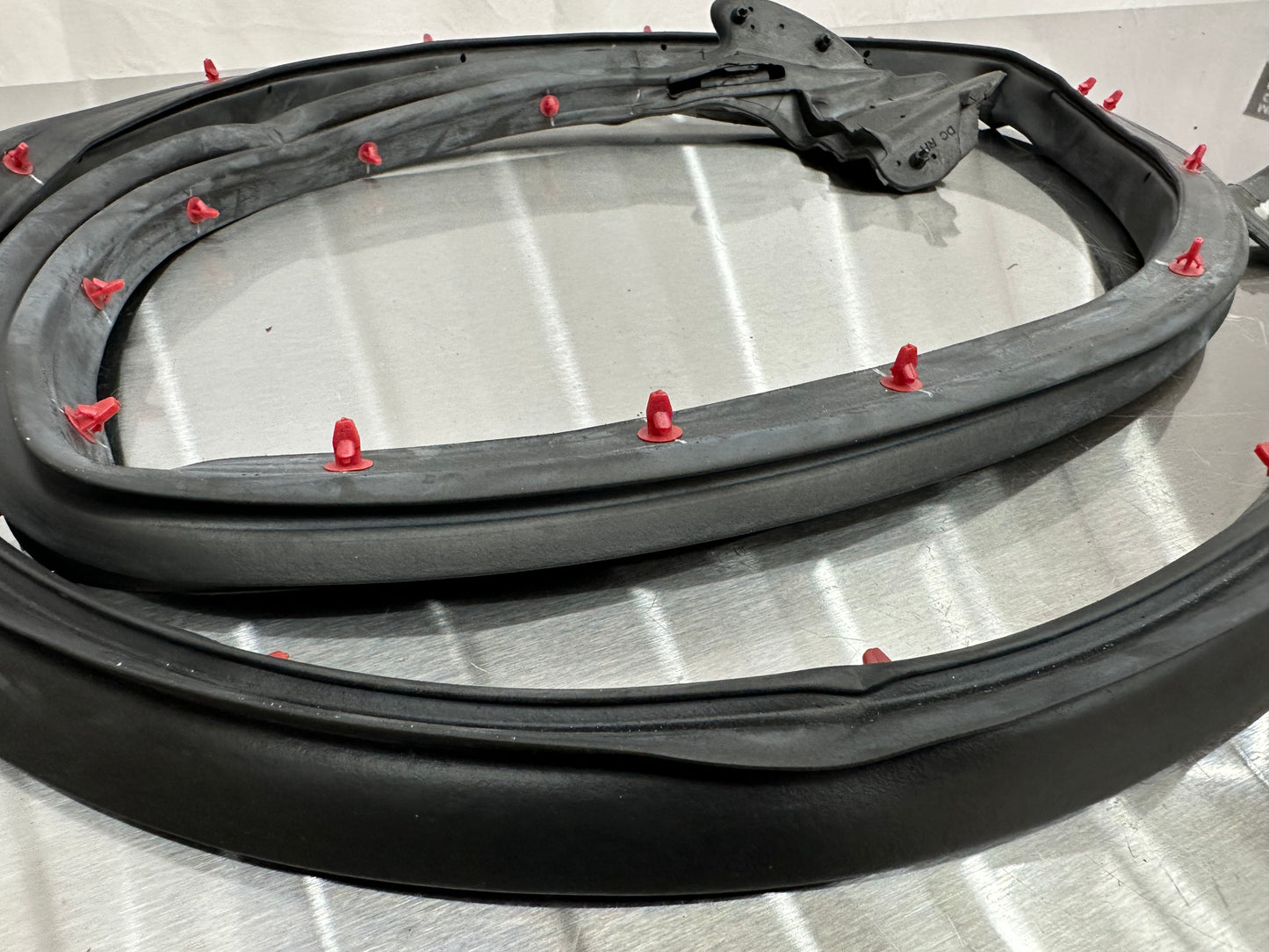 99-04 Ford Mustang LH/RH Upper Door Weatherstrip Seal Aftermarket #01