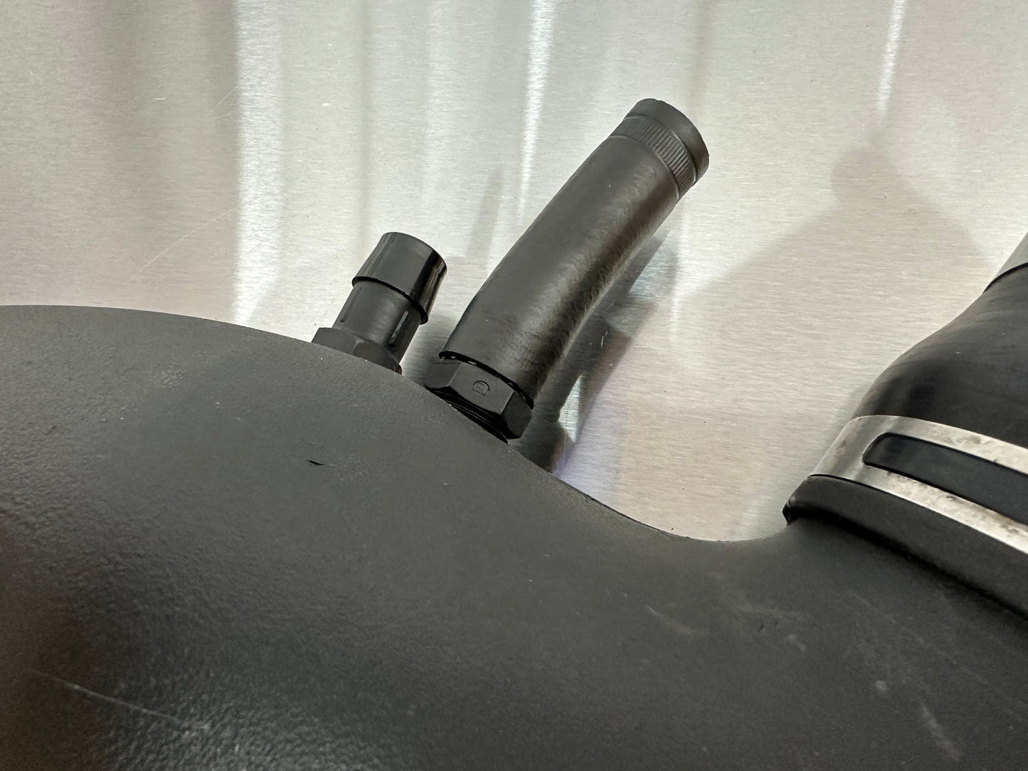 99-04 Ford Mustang AIRAID Cold Air Intake Aftermarket #01