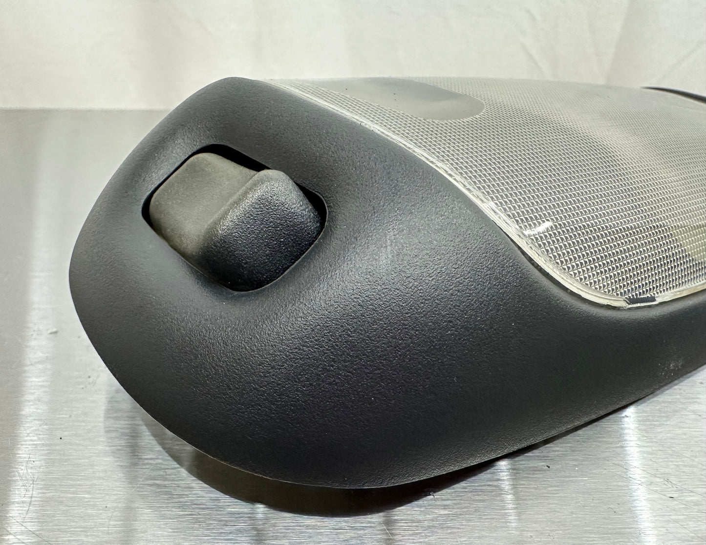 99-04 Ford Mustang Interior Overhead Dome Light OEM F4DB-13776-BCW, IL34-13776-AAW #01