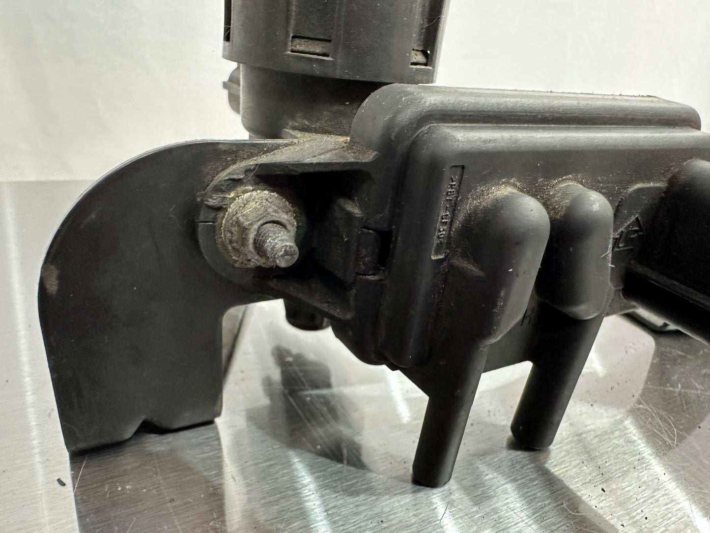 99-04 Ford Mustang Exhaust Gas Recirculation Pressure Feedback Sensor (EGR) OEM F77E-9J460-AB #01