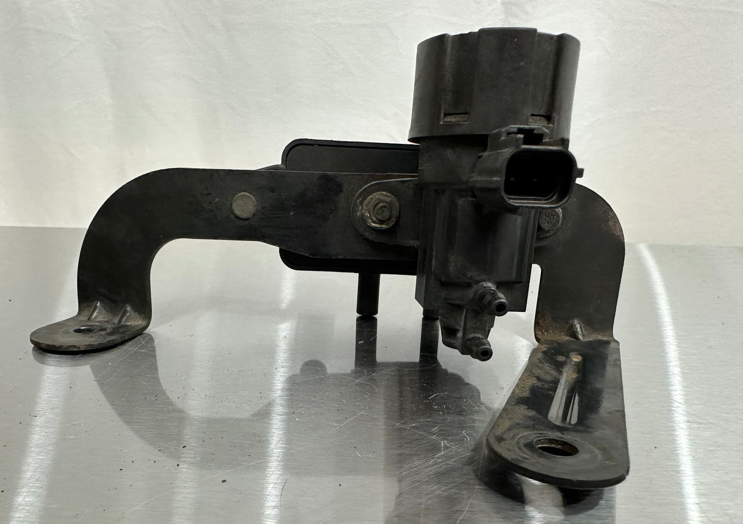 99-04 Ford Mustang Exhaust Gas Recirculation Pressure Feedback Sensor (EGR) OEM F77E-9J460-AB #01