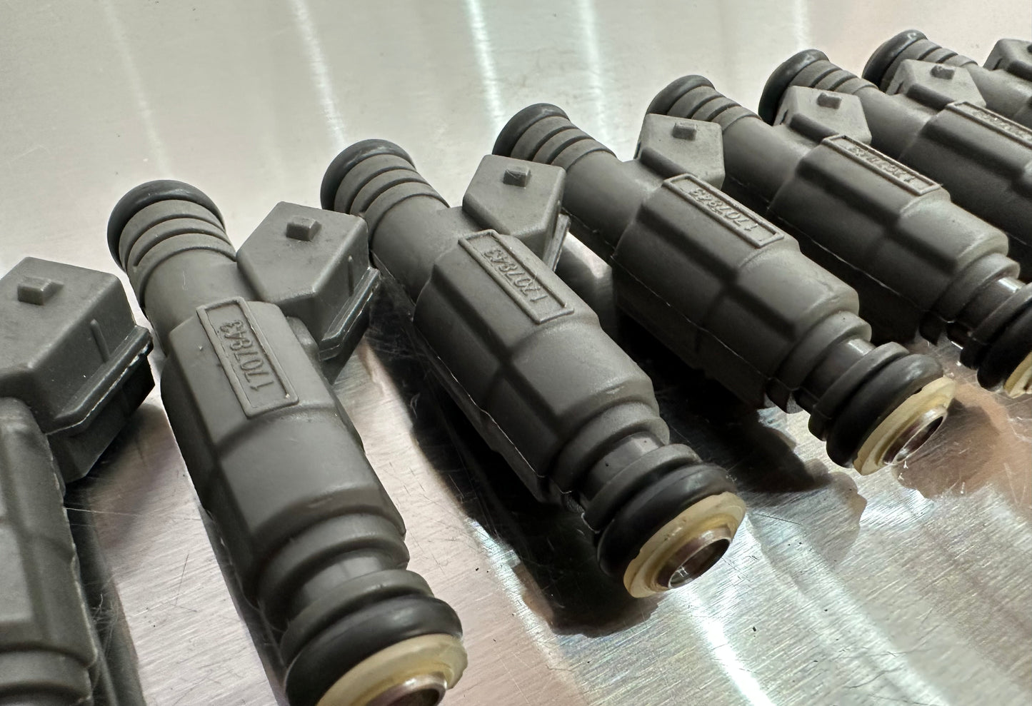 Ford Mustang Bosch Fuel Injectors Aftermarket 0280155823 #01