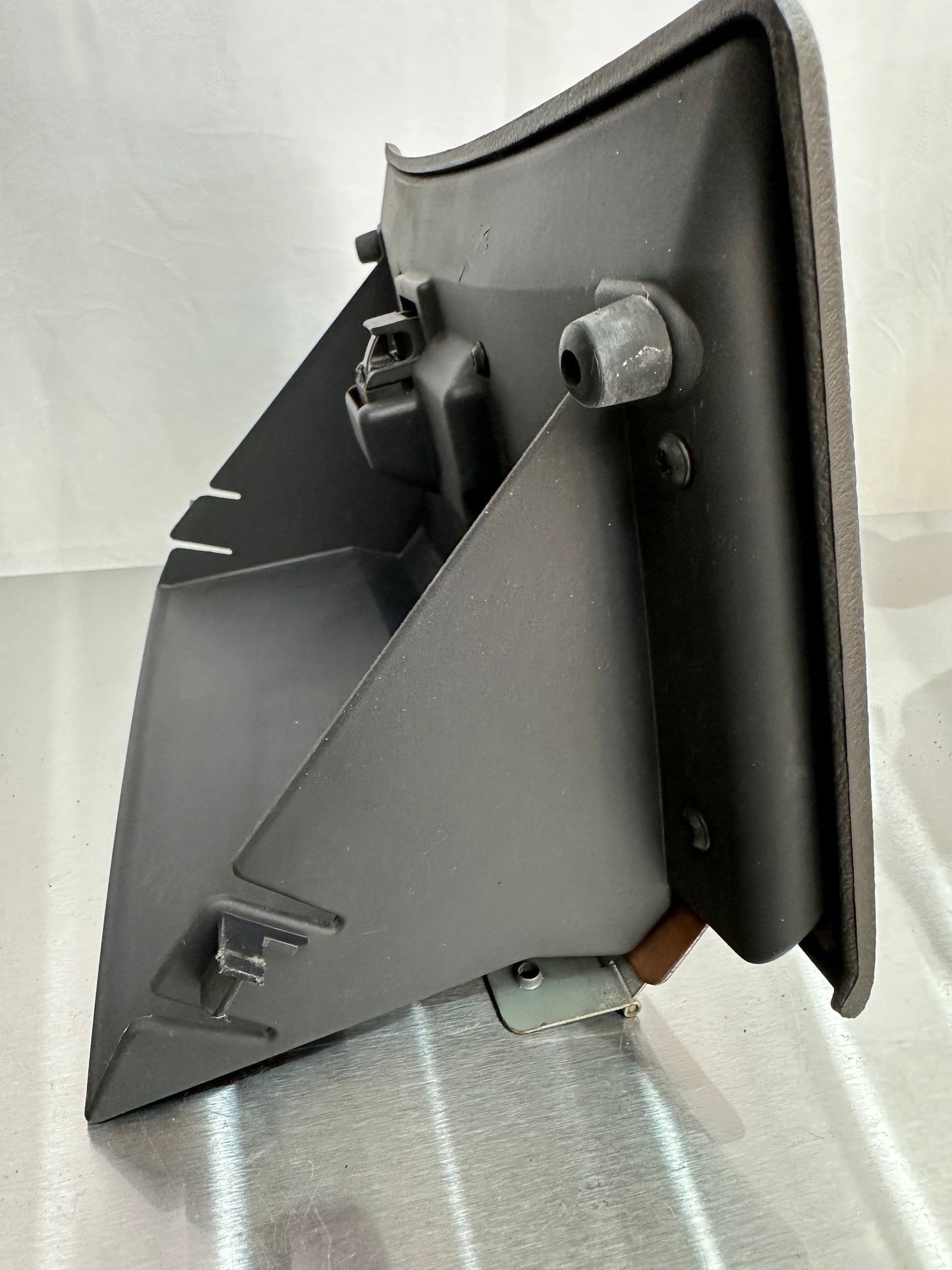 99-04 Ford Mustang Glove Box Compartment Storage OEM #01