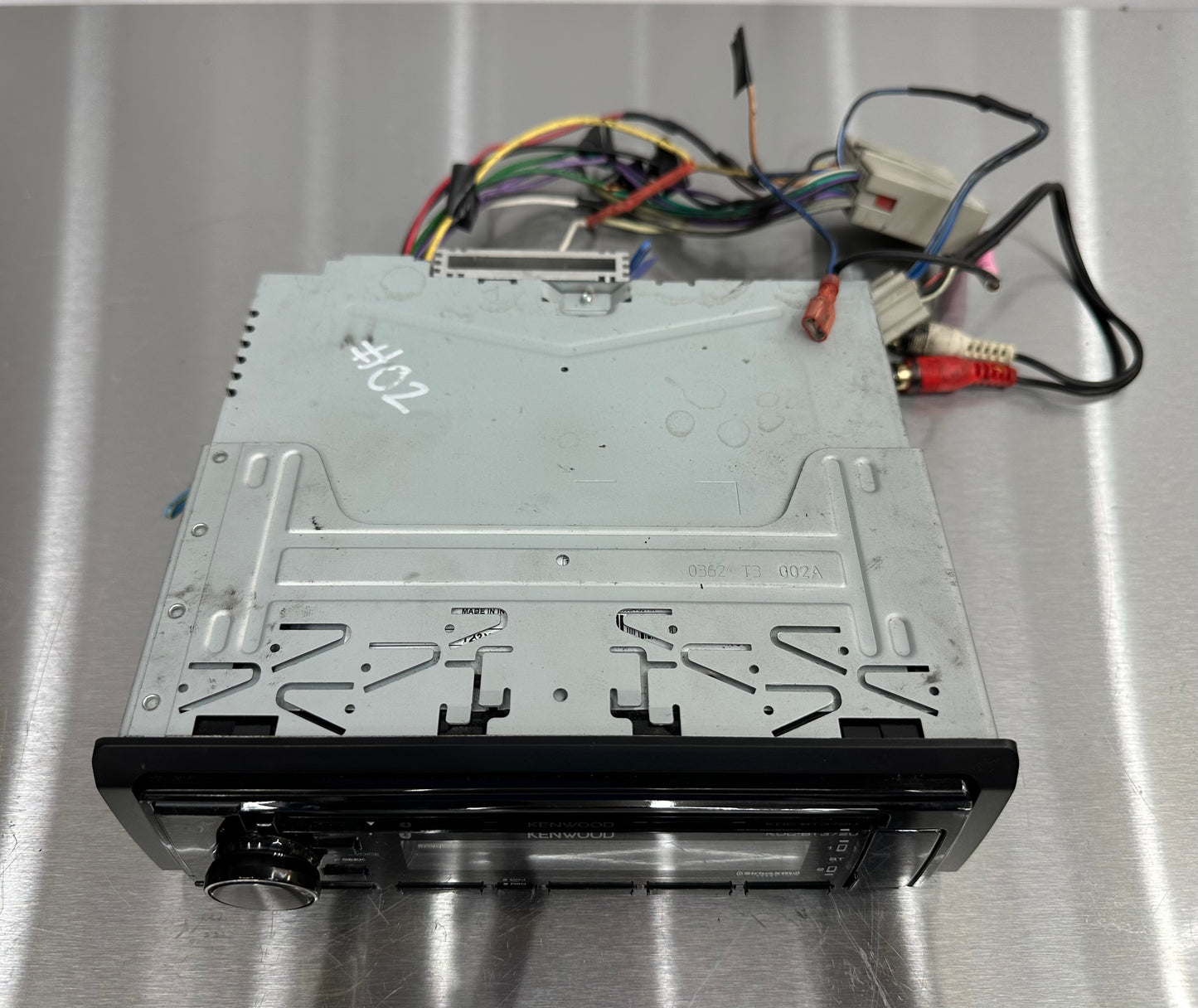 99-04 Ford Mustang Aftermarket Kenwood Radio Single Din KDC-BT372 #02