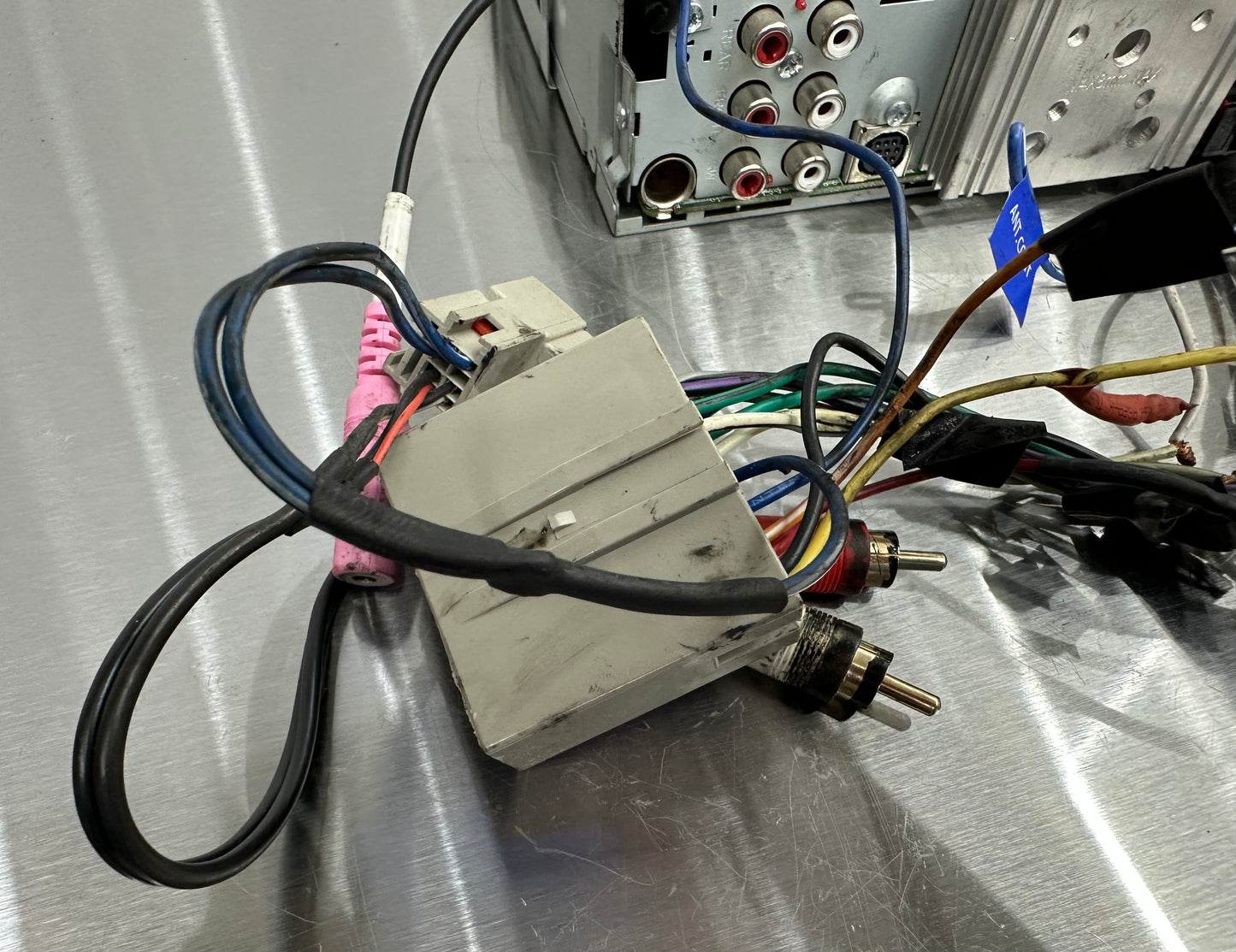 99-04 Ford Mustang Aftermarket Kenwood Radio Single Din KDC-BT372 #02