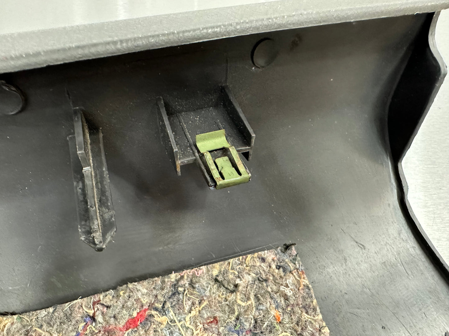 99-04 Ford Mustang Lower Kick Panel RH Passenger Side OEM #01