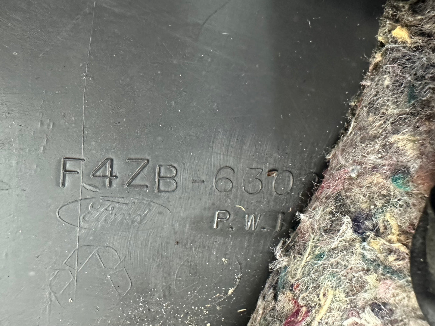 99-04 Ford Mustang Lower Kick Panel RH Passenger Side OEM #01