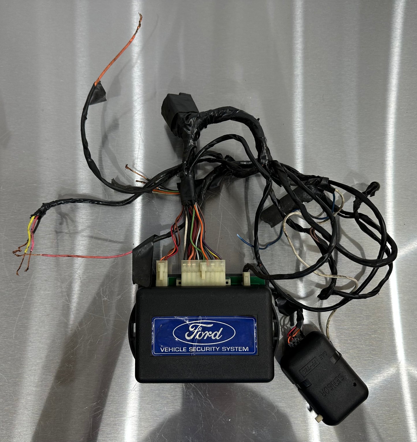 99-04 Ford Mustang Vehicle Security System No Horn OEM F3AZ-19A361-K #01