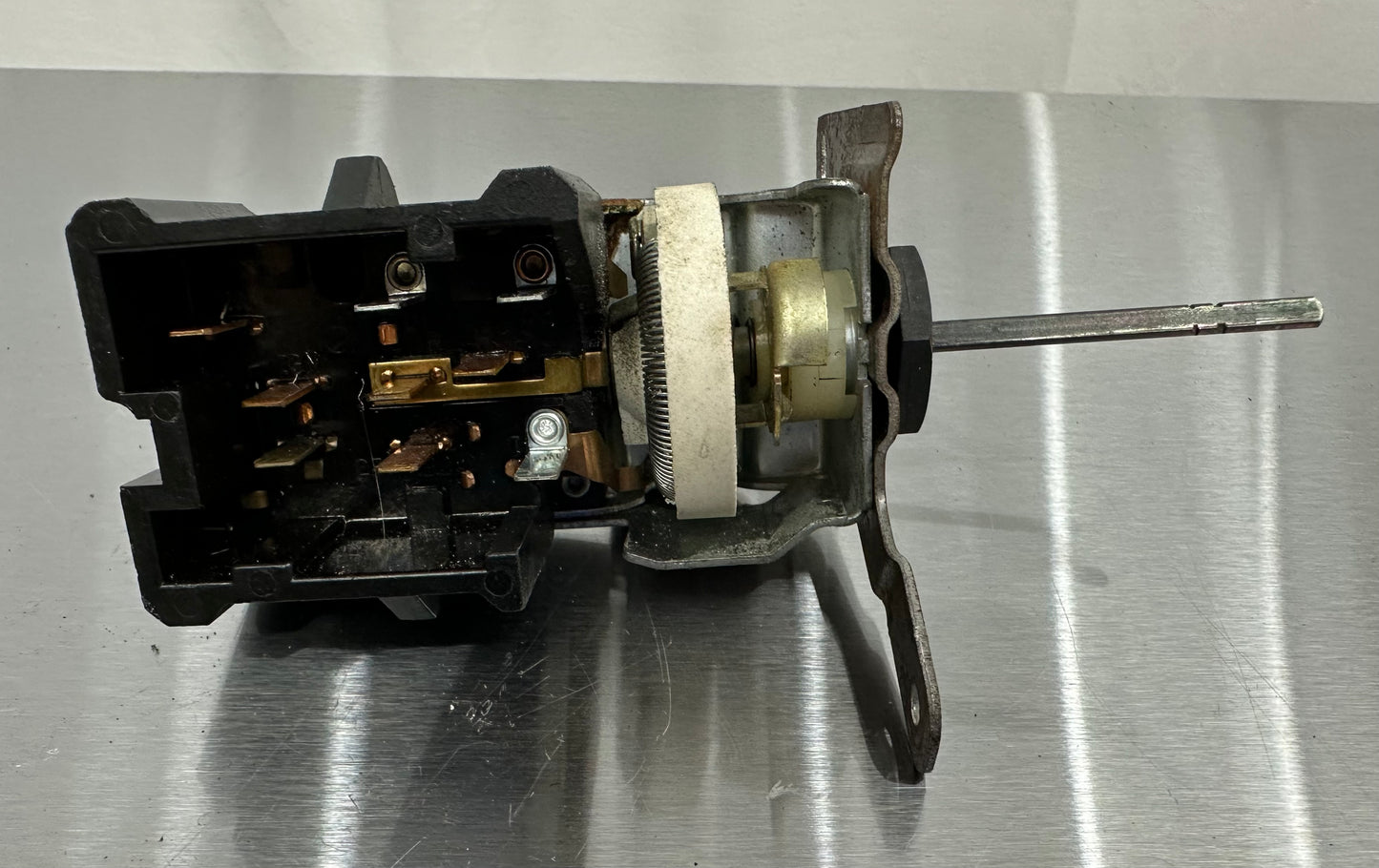 99-04 Ford Mustang Headlight Switch OEM F0UB-11654-AA #01