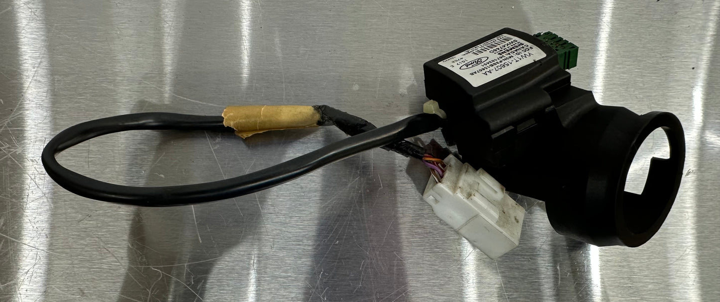 99-04 Ford Mustang PATS Anit Theft Transceiver OEM YW1T-15607-AA #01