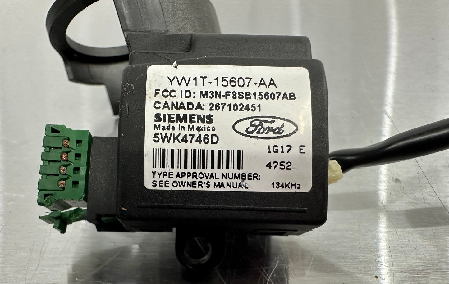 99-04 Ford Mustang PATS Anit Theft Transceiver OEM YW1T-15607-AA #01