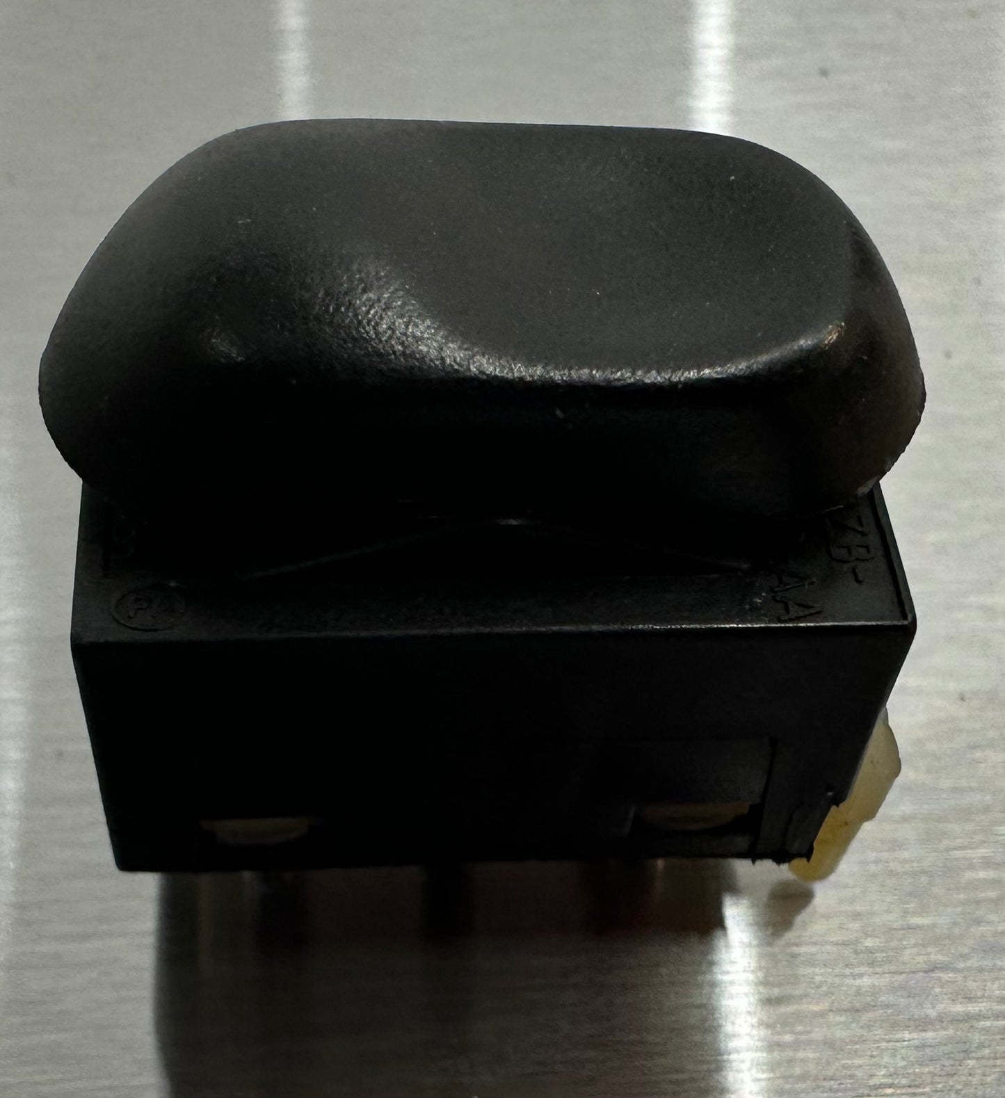 99-04 Ford Mustang Power Door Lock Switch Passenger RH OEM F4ZB-14529-AA #01