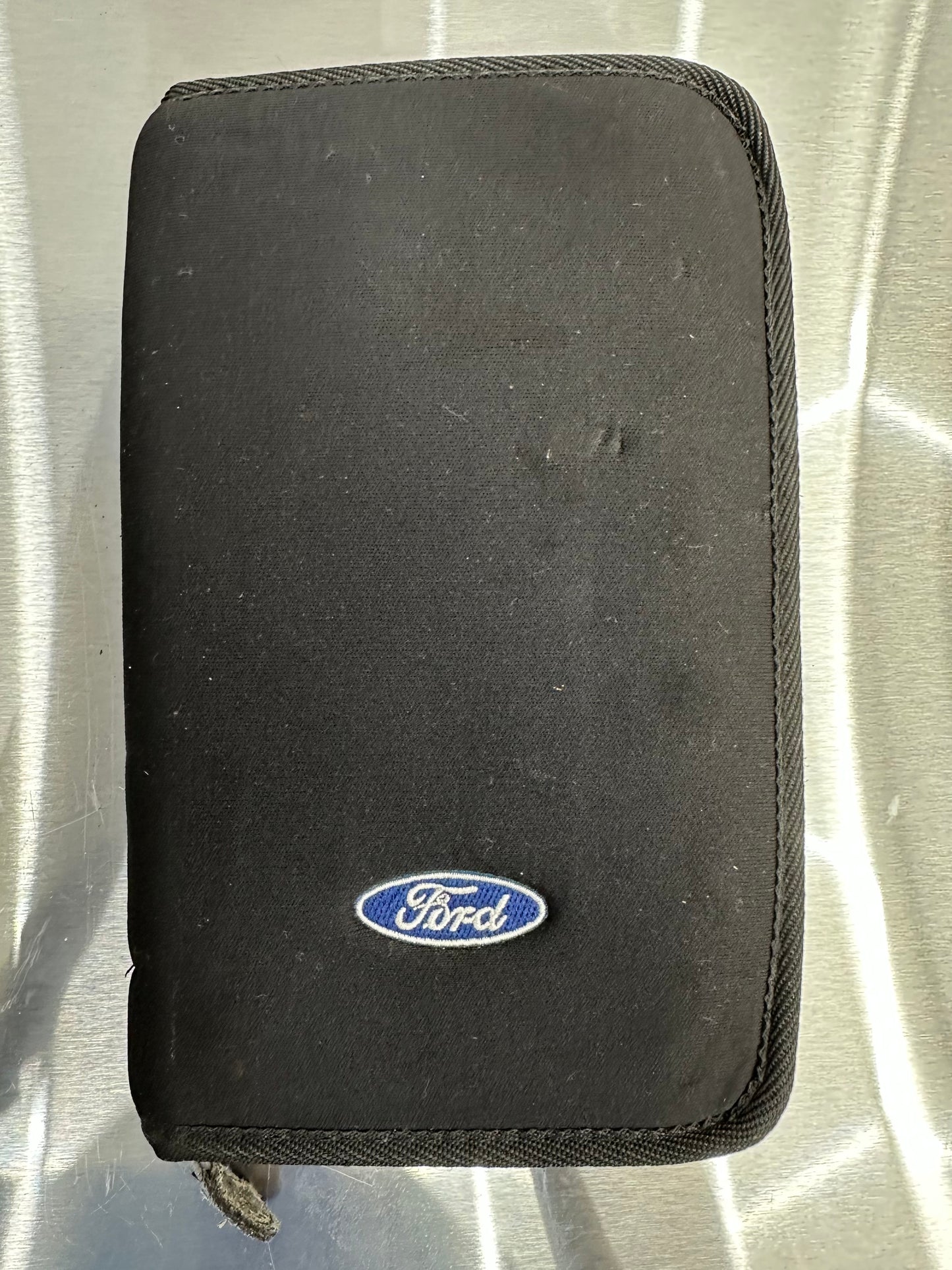 01 Ford Mustang Owners Manual Operators User Guide W/ Zipper Pouch OEM 1R3J-19A321-AC, YR3J-19A342-AA #01