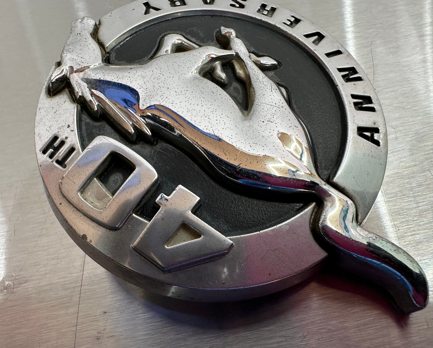 04 Ford Mustang 40th Anniversary Fender Emblem RH Passenger 4R3J-16C148-AB #02