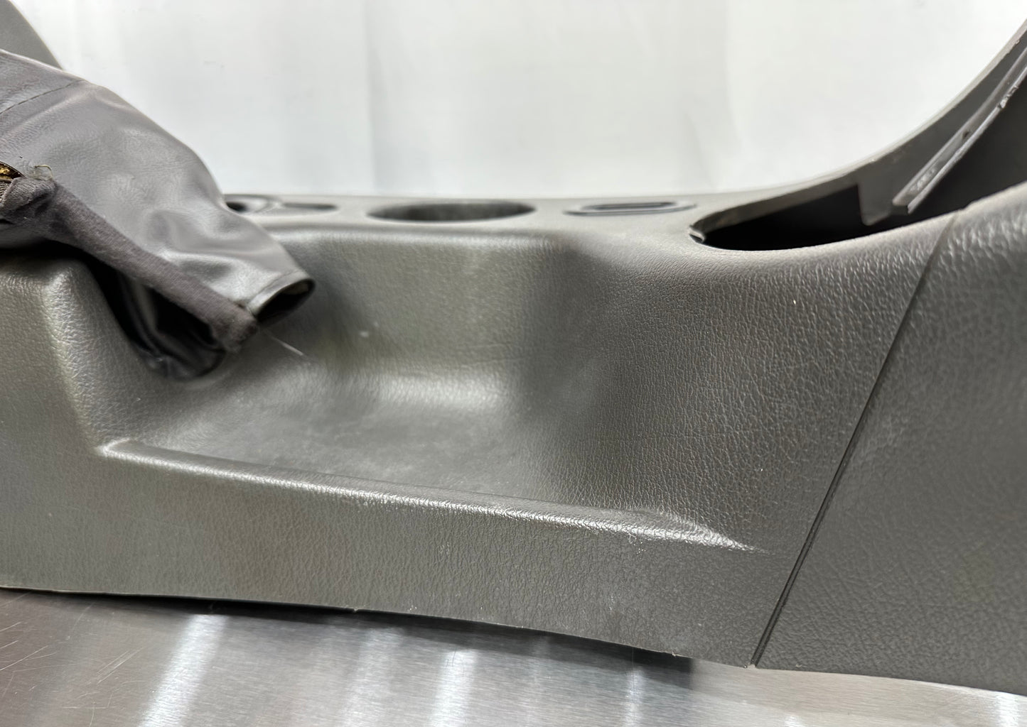 99-04 Ford Mustang Center Console Arm Rest W/ Storage W/ Emergency Brake Boot OEM 1R3X-63045A06, 1R3X-6304B90-AB, 1R3X-63061A78-CAV, 1R33-14B079-AD #01