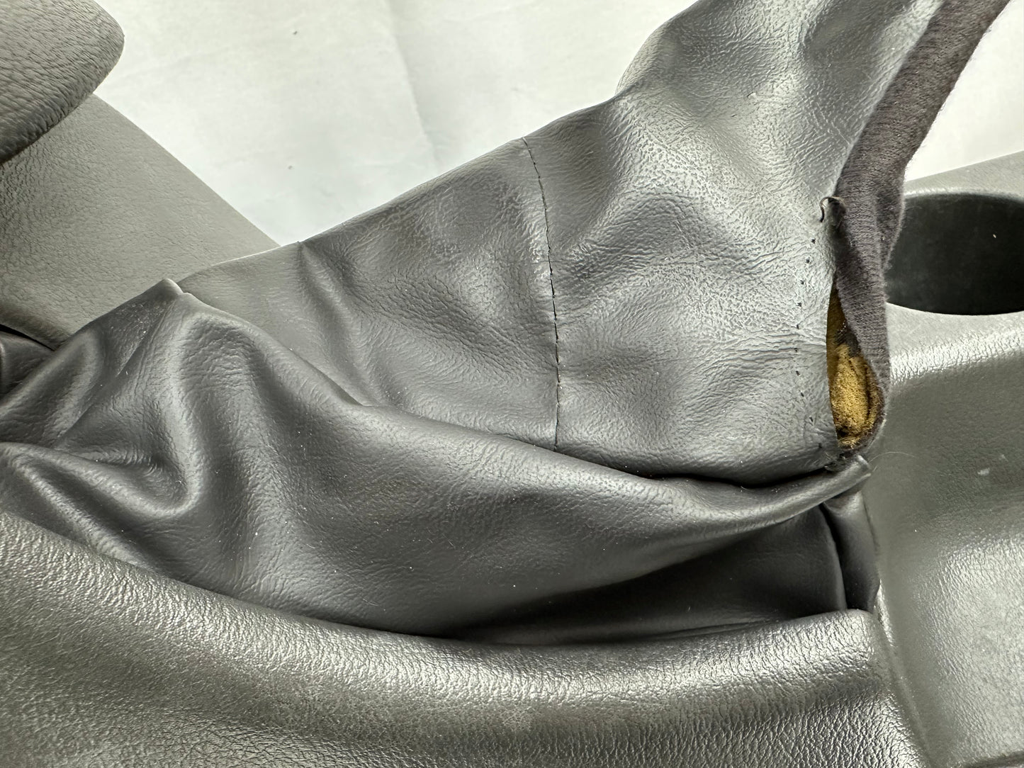 99-04 Ford Mustang Center Console Arm Rest W/ Storage W/ Emergency Brake Boot OEM 1R3X-63045A06, 1R3X-6304B90-AB, 1R3X-63061A78-CAV, 1R33-14B079-AD #01