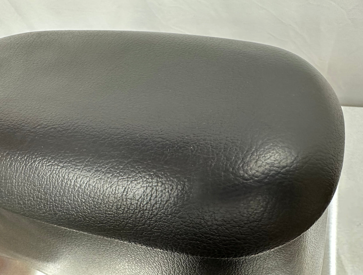 99-04 Ford Mustang Center Console Arm Rest W/ Storage W/ Emergency Brake Boot OEM 1R3X-63045A06, 1R3X-6304B90-AB, 1R3X-63061A78-CAV, 1R33-14B079-AD #01