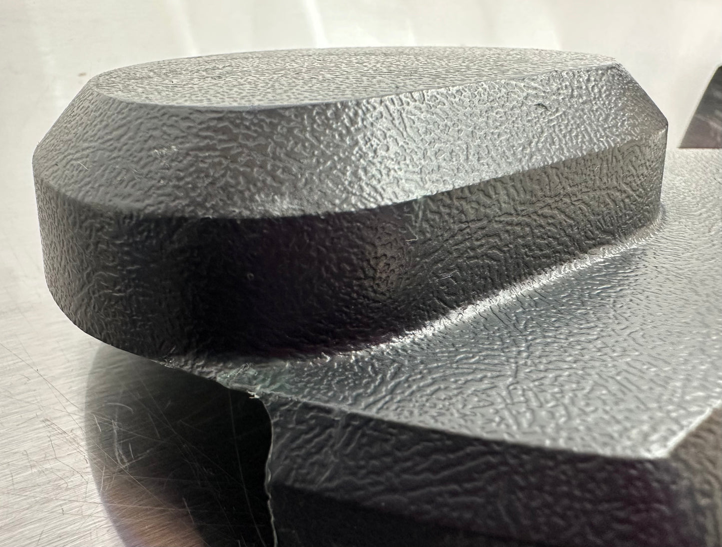 99-04 Ford Mustang Front RH Passenger Seat Hinge Cover OEM F6ZB-76626A12-AAW #B