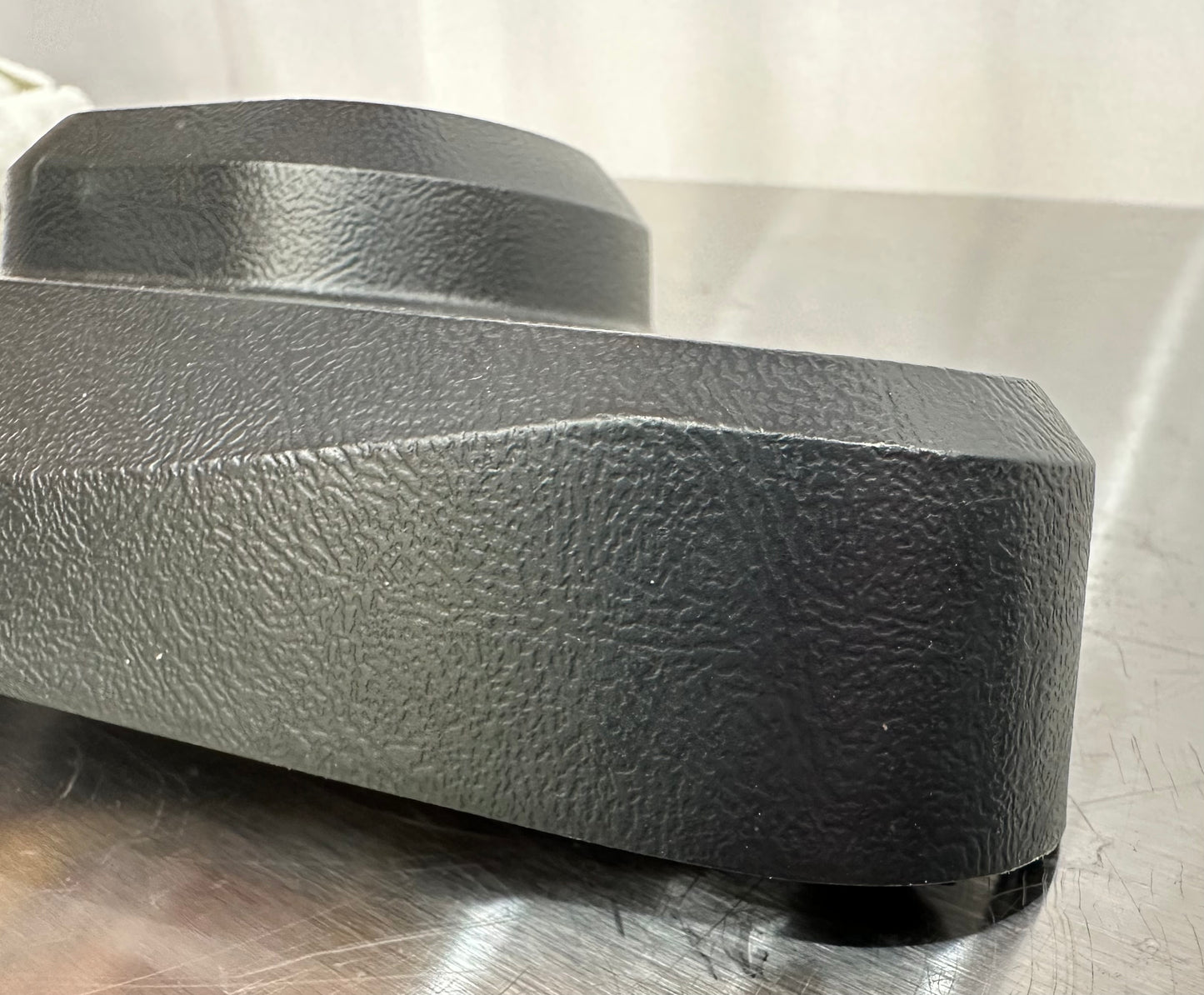 99-04 Ford Mustang Front RH Passenger Seat Hinge Cover OEM F6ZB-76626A12-AAW #B