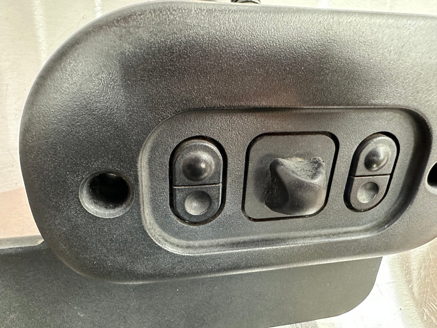 99-04 Ford Mustang Driver LH Power Seat 6-Way Control Switch Panel OEM XR3X-14A706-AAW, F5AB-14489-EA #B