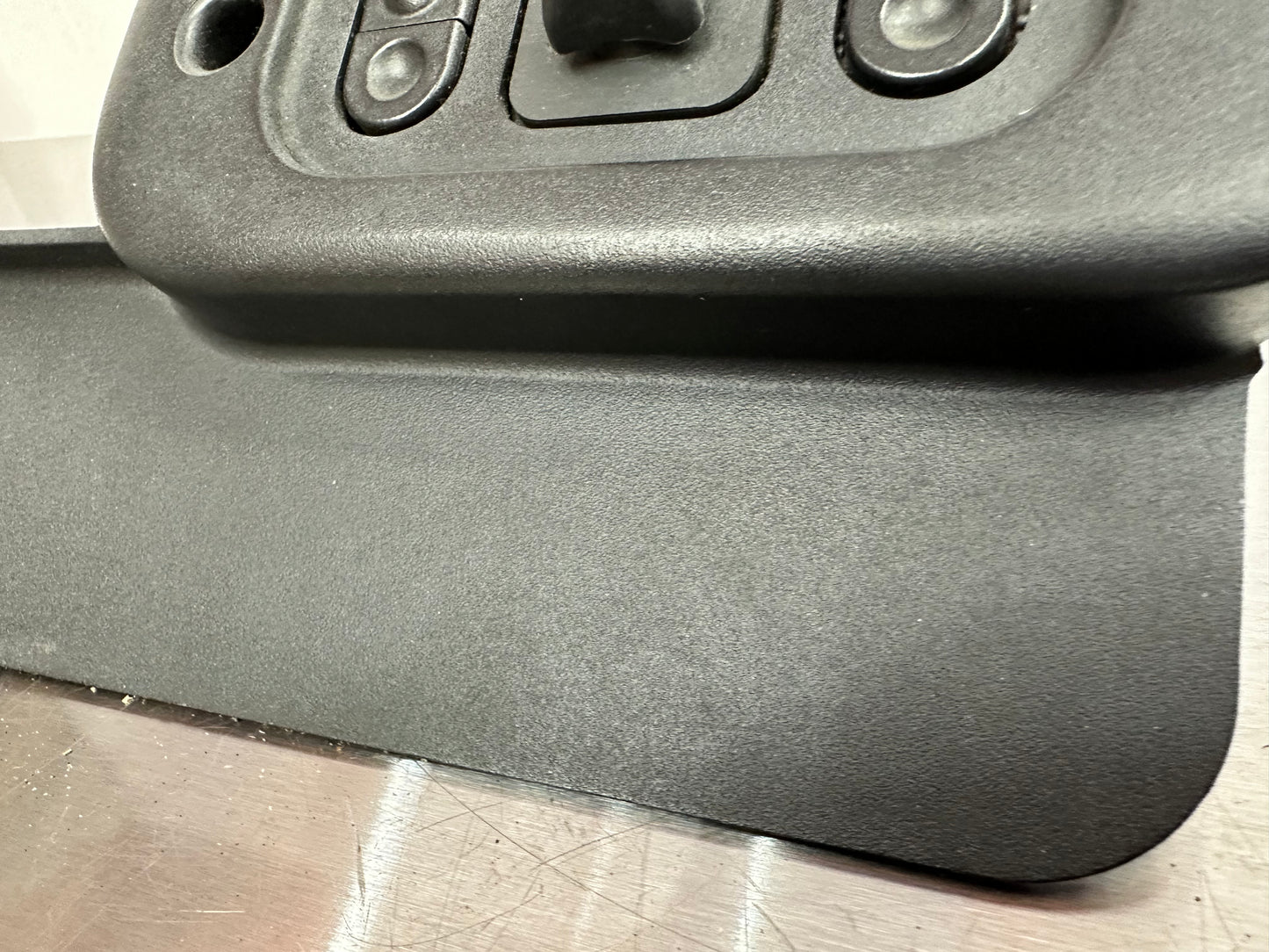 99-04 Ford Mustang Driver LH Power Seat 6-Way Control Switch Panel OEM XR3X-14A706-AAW, F5AB-14489-EA #B