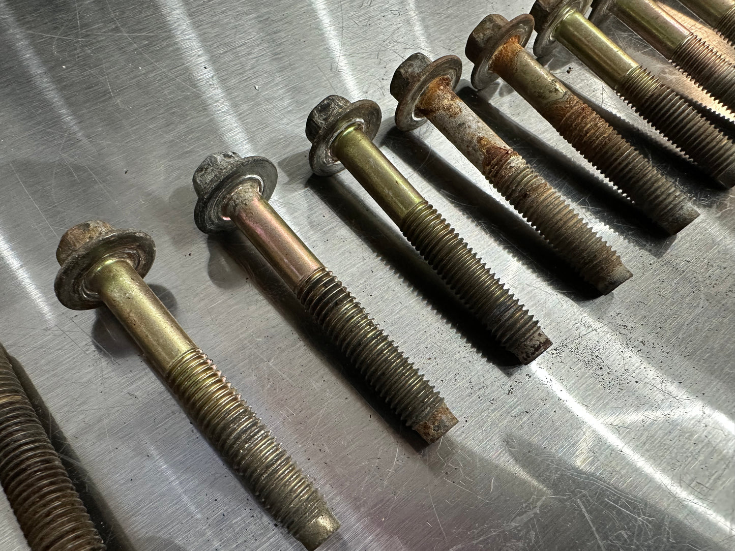 99-04 Ford Mustang Intake Manifold OEM 1W7E-9424-AB, F6ZE-8594-AB, 7L3E-8575-CA, RF5W7E-8C368-AB #01