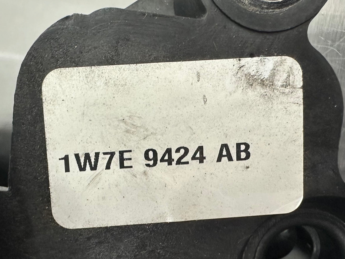 99-04 Ford Mustang Intake Manifold OEM 1W7E-9424-AB, F6ZE-8594-AB, 7L3E-8575-CA, RF5W7E-8C368-AB #01
