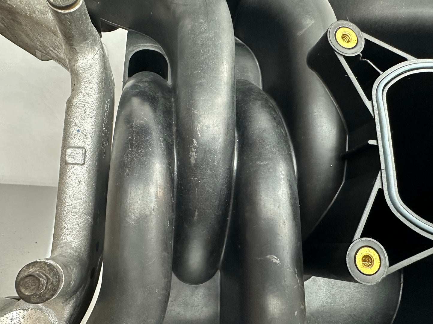 99-04 Ford Mustang Intake Manifold OEM 1W7E-9424-AB, F6ZE-8594-AB, 7L3E-8575-CA, RF5W7E-8C368-AB #01