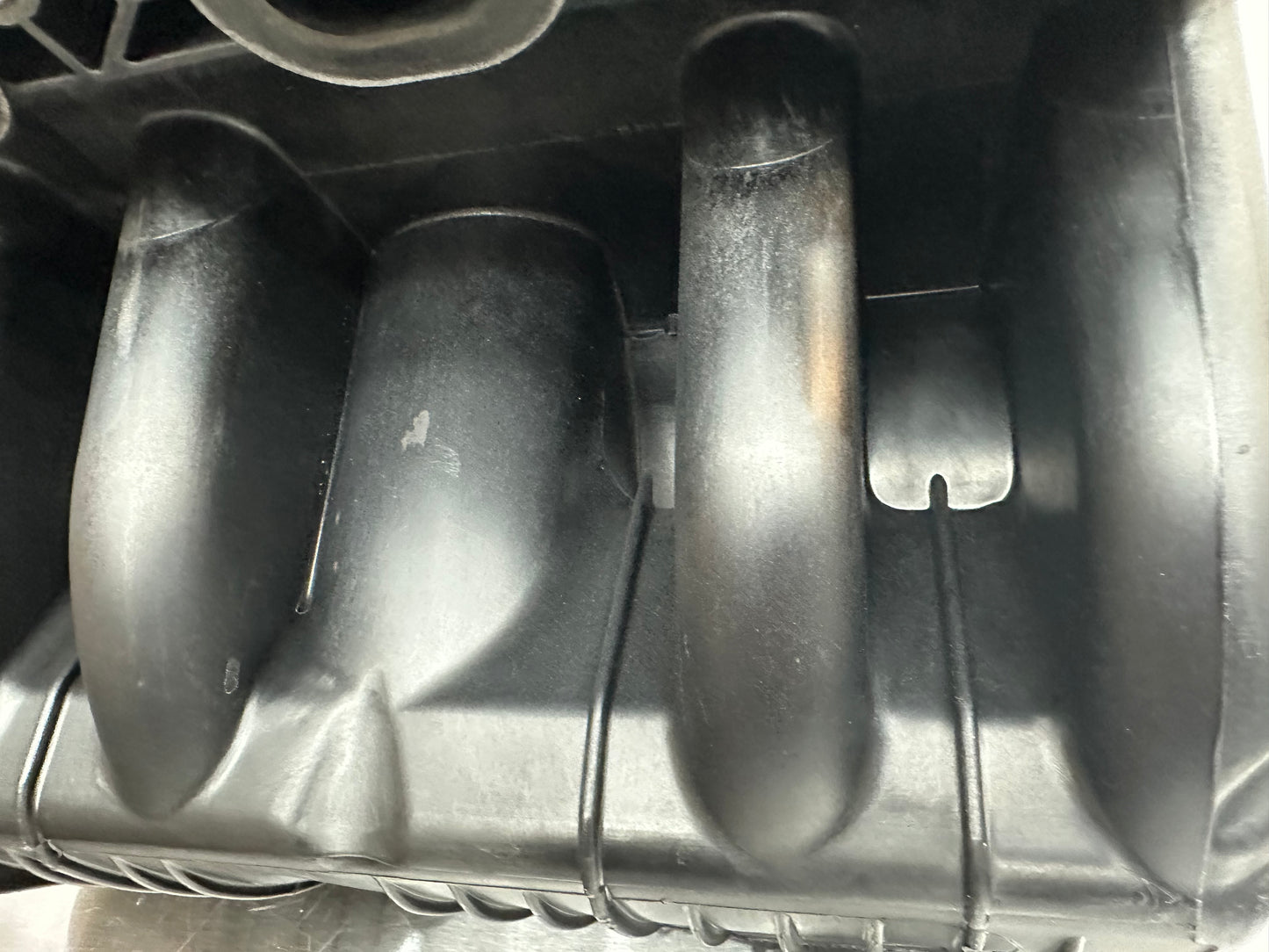 99-04 Ford Mustang Intake Manifold OEM 1W7E-9424-AB, F6ZE-8594-AB, 7L3E-8575-CA, RF5W7E-8C368-AB #01