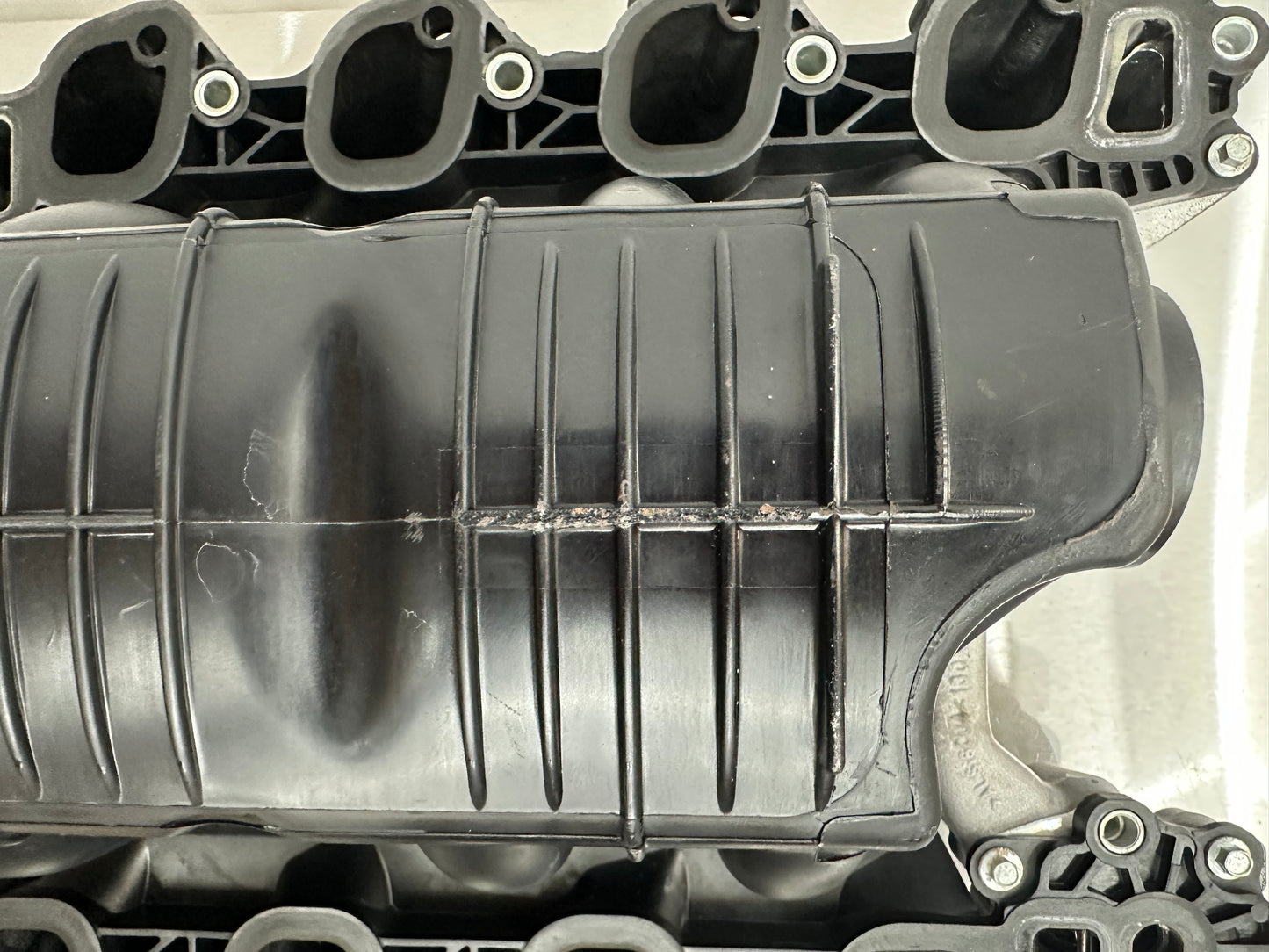 99-04 Ford Mustang Intake Manifold OEM 1W7E-9424-AB, F6ZE-8594-AB, 7L3E-8575-CA, RF5W7E-8C368-AB #01