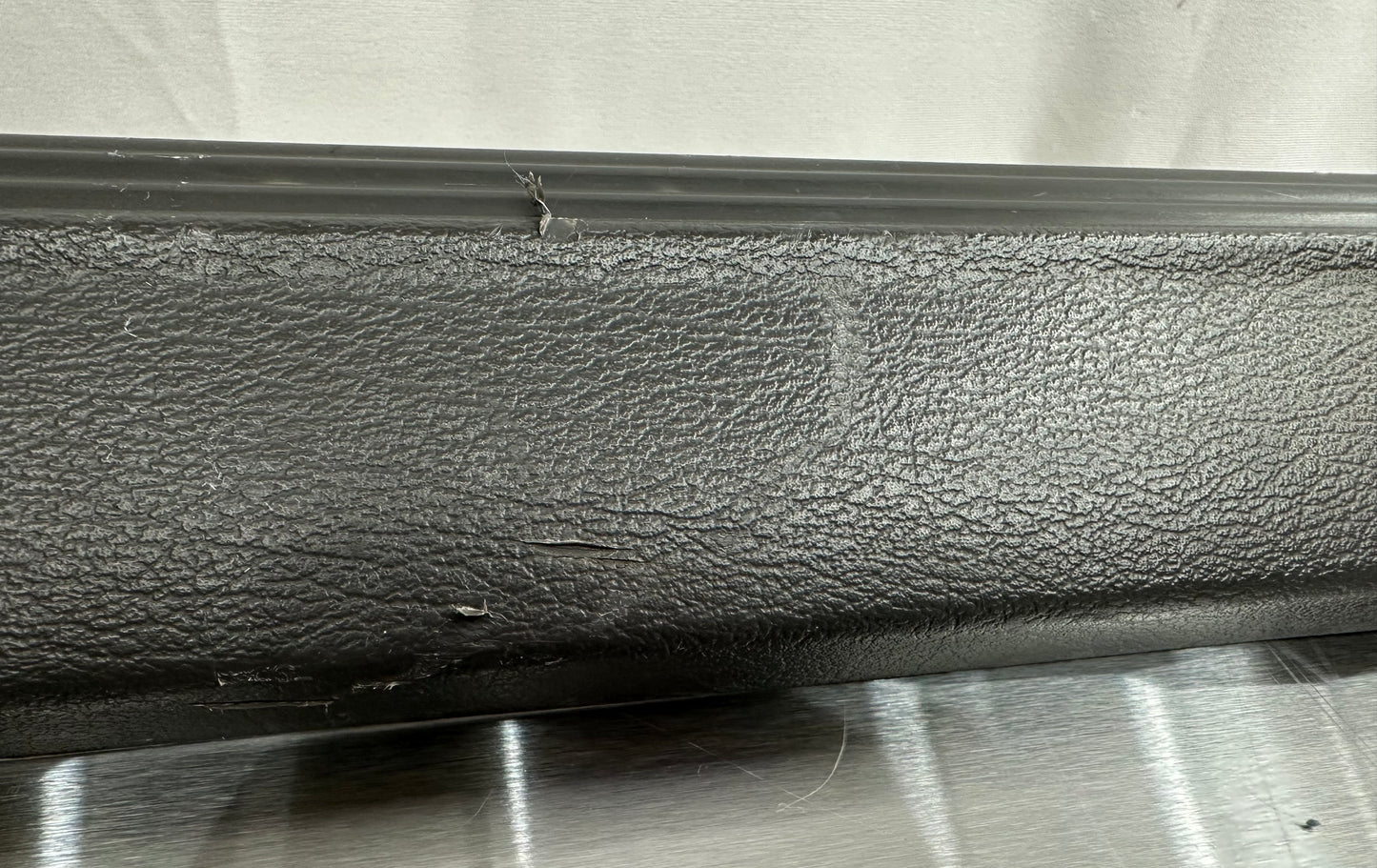 99-04 Ford Mustang Door Sill LH Driver  OEM YR33-6313201-AAW #01