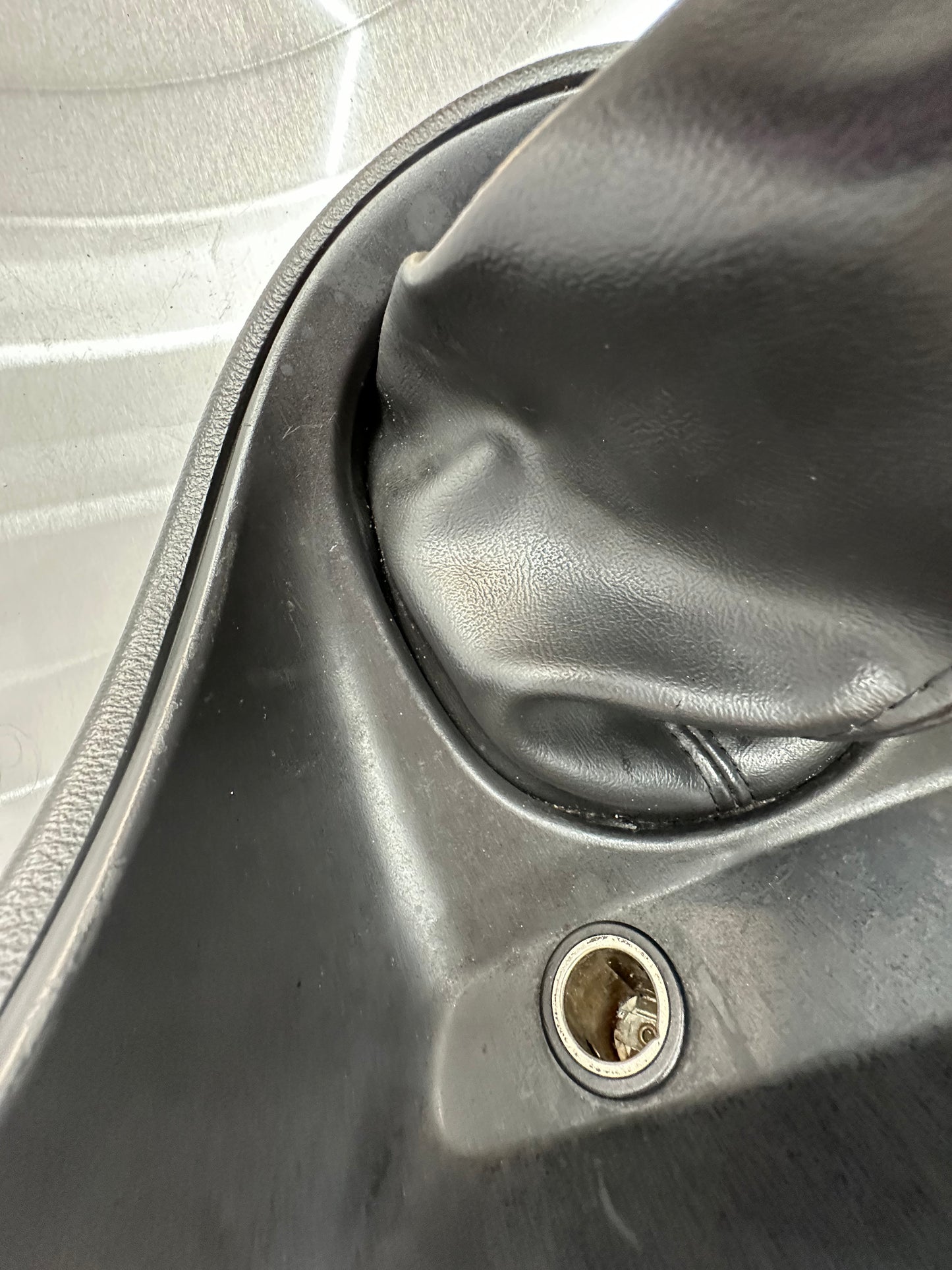 99-04 Ford Mustang Automatic Shifter Console Trim Bezel W/ 20V Cigarette Lighter OEM XR3X-6304567-AAW, 3R33-63045844-DA #01