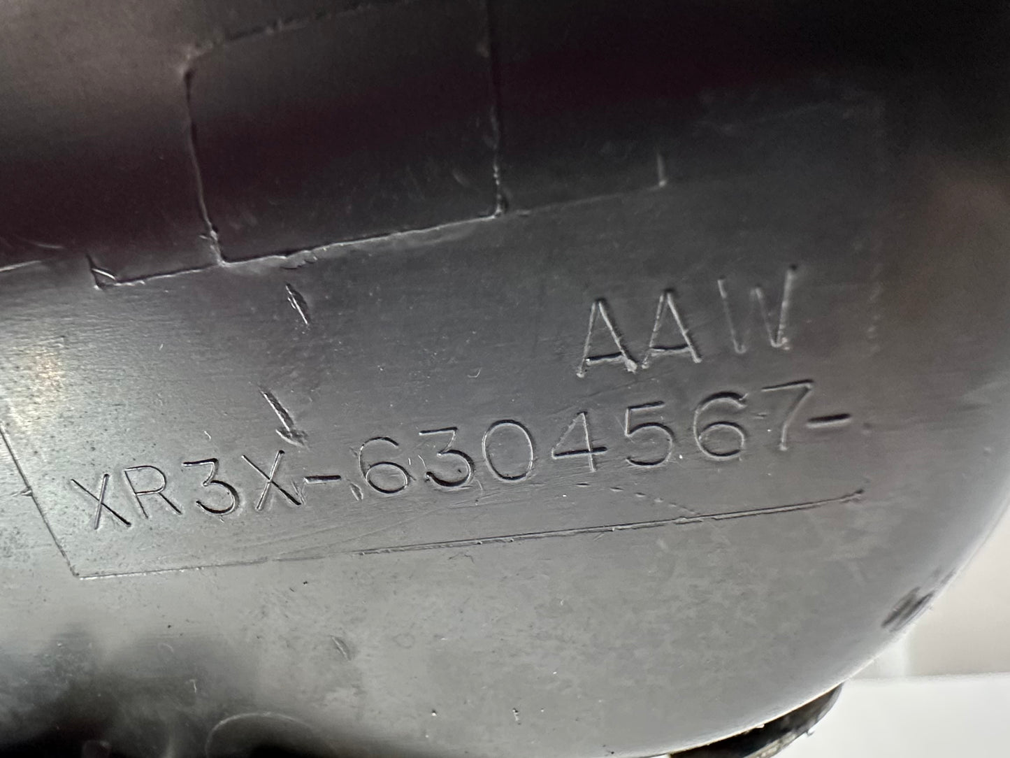 99-04 Ford Mustang Automatic Shifter Console Trim Bezel W/ 20V Cigarette Lighter OEM XR3X-6304567-AAW, 3R33-63045844-DA #01