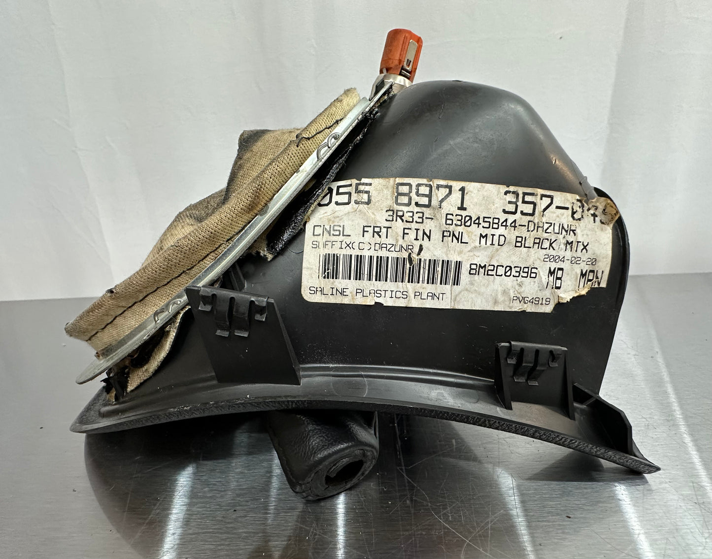 99-04 Ford Mustang Automatic Shifter Console Trim Bezel W/ 20V Cigarette Lighter OEM XR3X-6304567-AAW, 3R33-63045844-DA #01