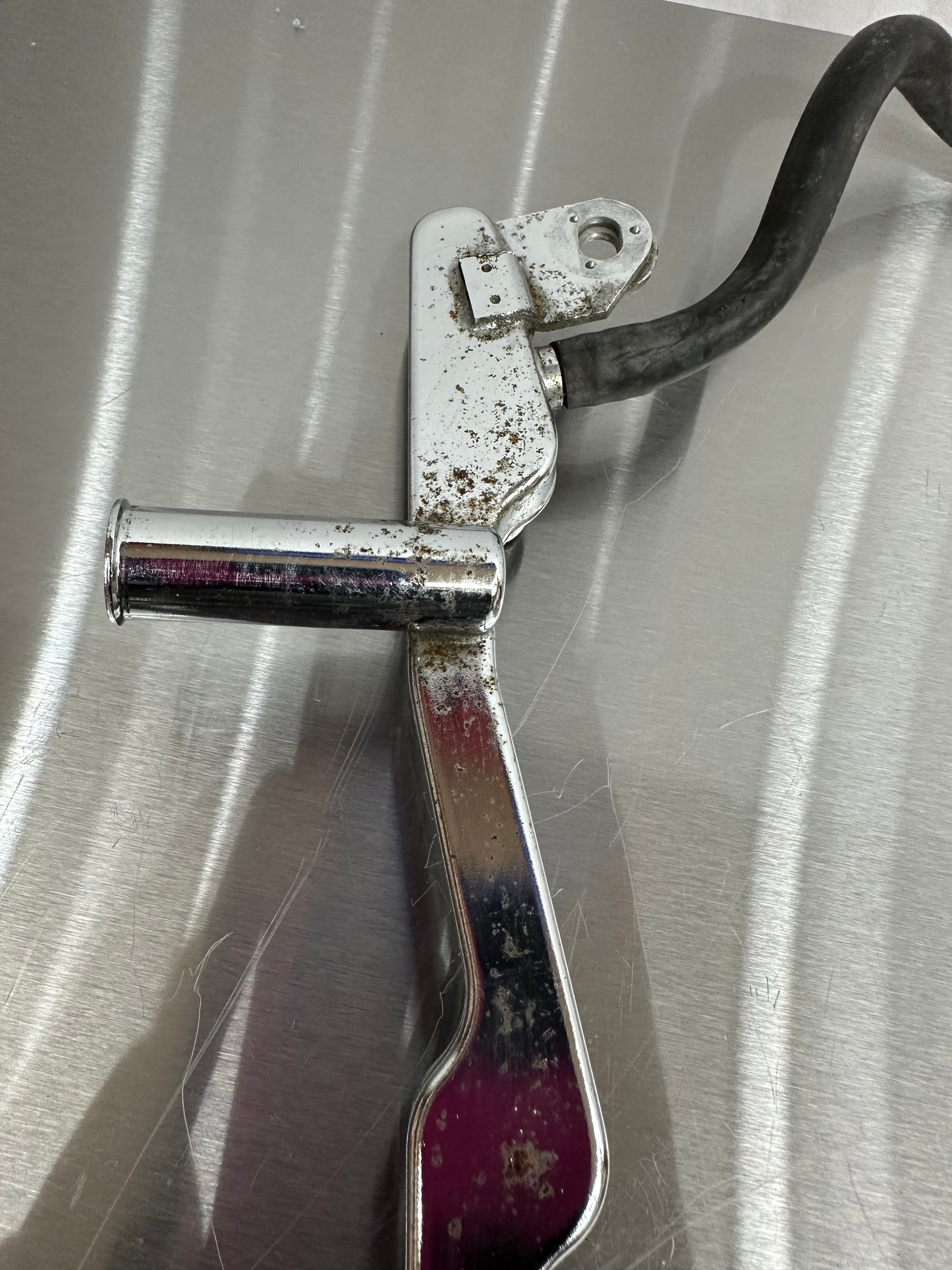 99-04 Ford Mustang Fuel Rail OEM XR3E-9F782-HD #01