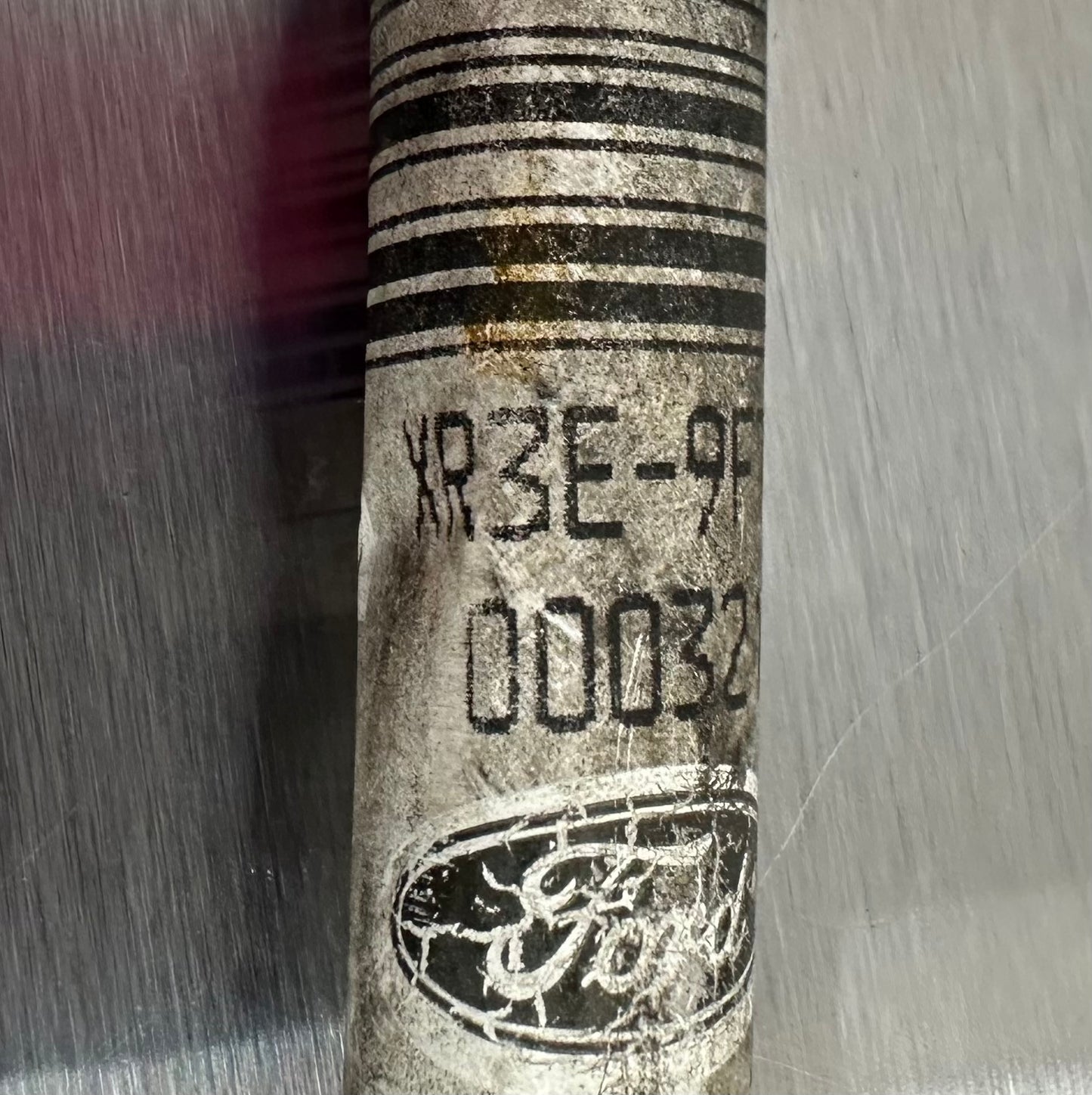 99-04 Ford Mustang Fuel Rail OEM XR3E-9F782-HD #01