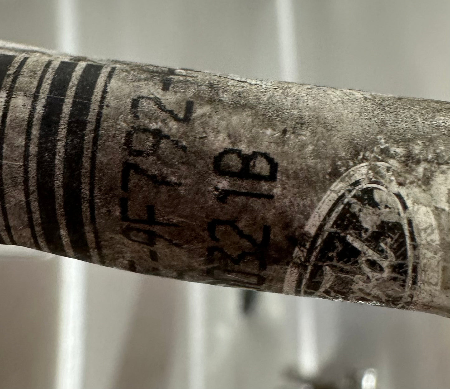 99-04 Ford Mustang Fuel Rail OEM XR3E-9F782-HD #01