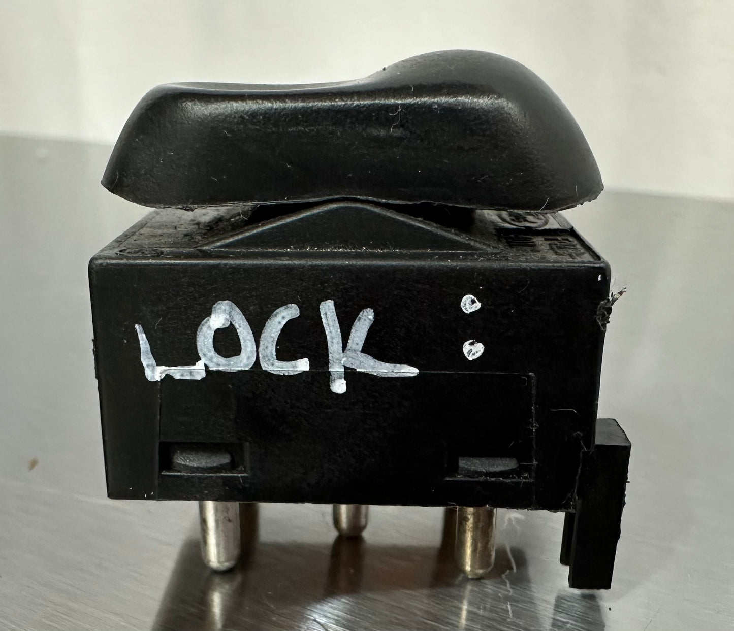 99-04 Ford Mustang Power Door Lock Switch OEM F4ZB-14917-AA #02