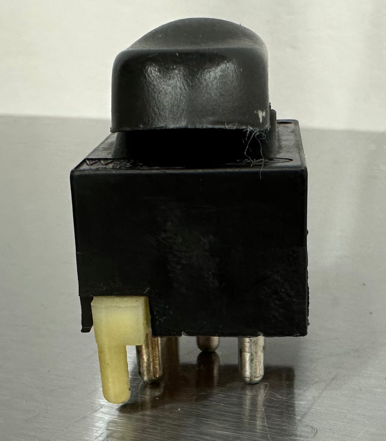 99-04 Ford Mustang Power Window Switch Button OEM F4ZB-14529-AA #02